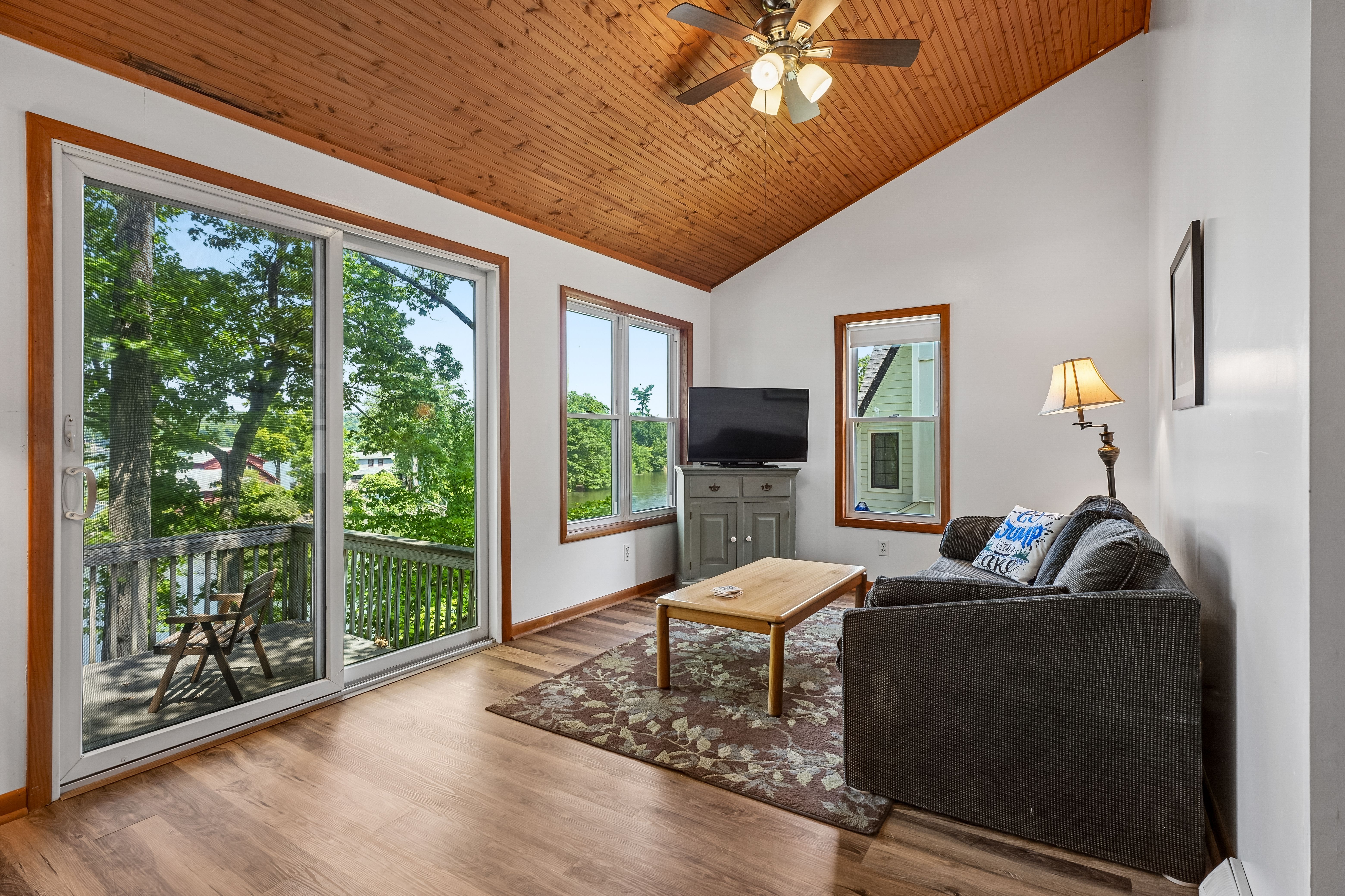  1009 Lakeside Drive East, Vernon Township, NJ 07422 - 物件實景