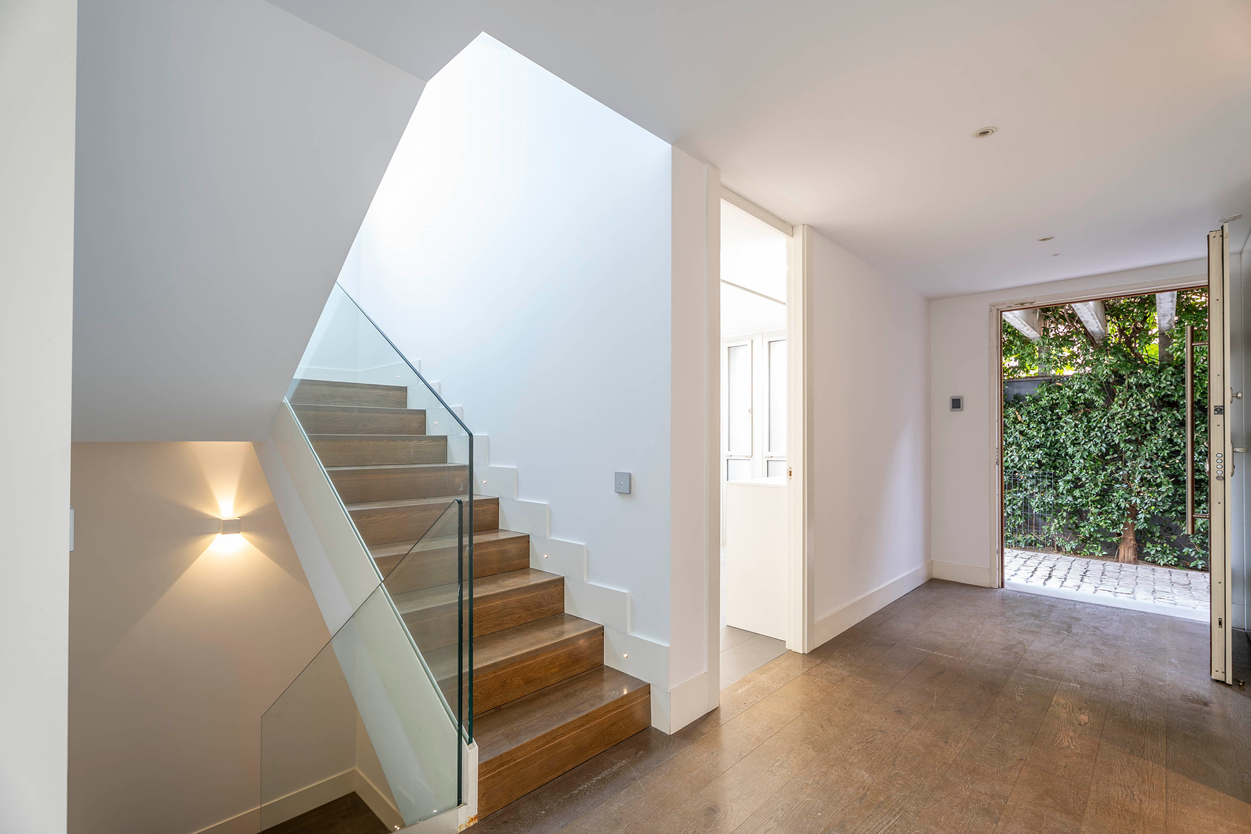  Modern Townhouse in Hortaleza, Madrid with Pool and Garden - 物件實景