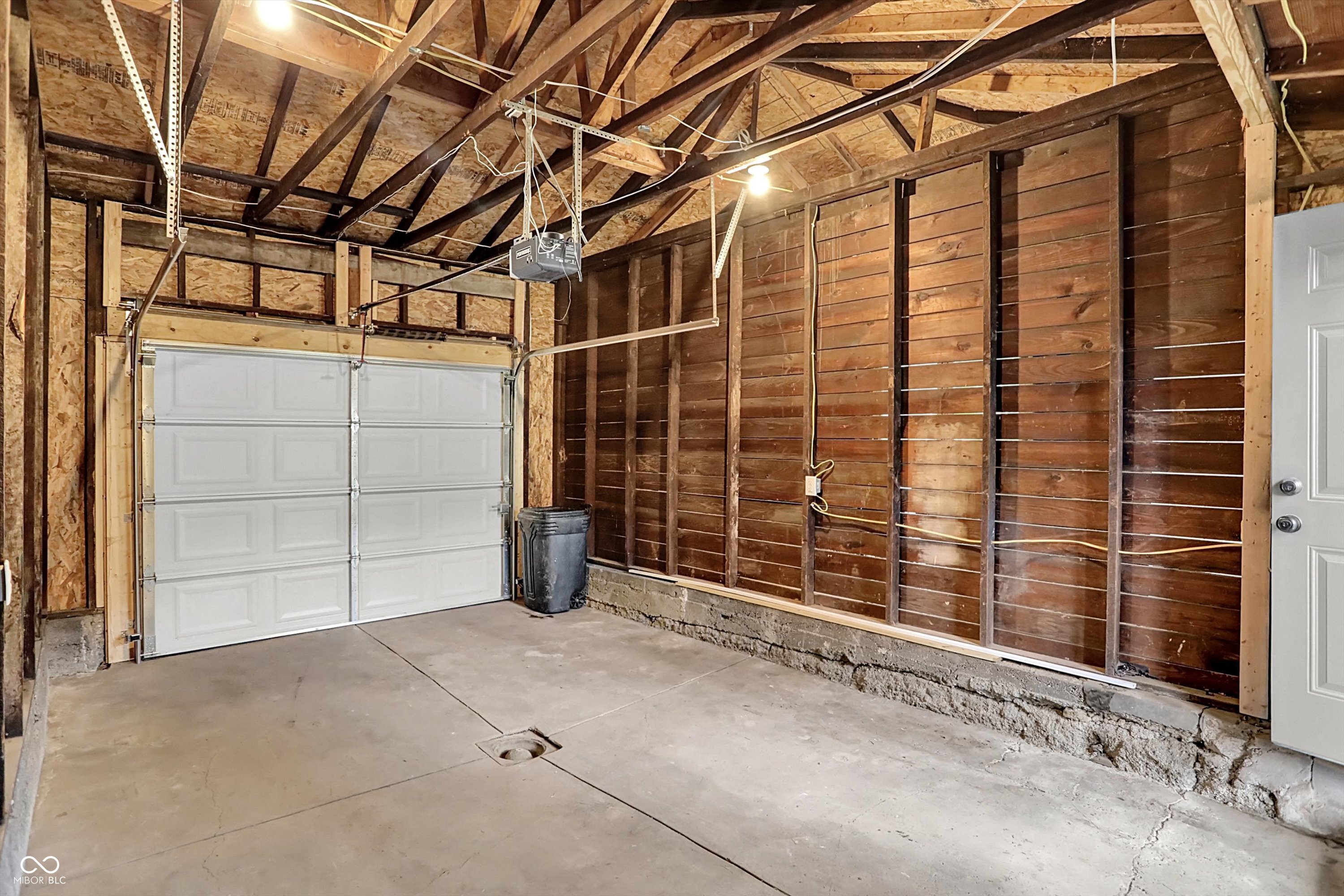 Indianapolis, Indiana, 46205, United States, 3 Bedrooms Bedrooms, ,3 BathroomsBathrooms,Residential,For Sale,1982816