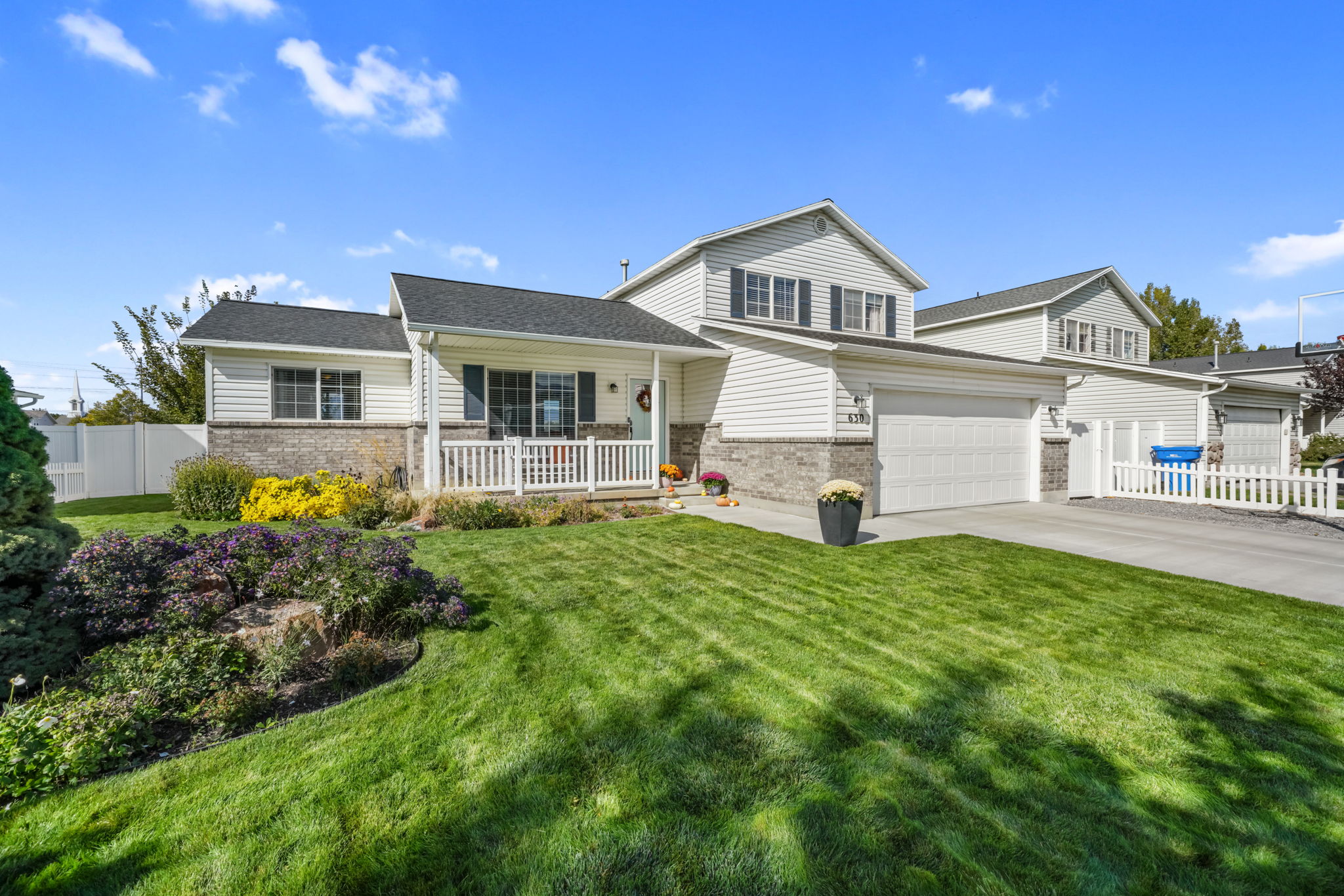 Lehi, Utah, 84043, United States, 4 Bedrooms Bedrooms, ,3 BathroomsBathrooms,Residential,For Sale,1973870