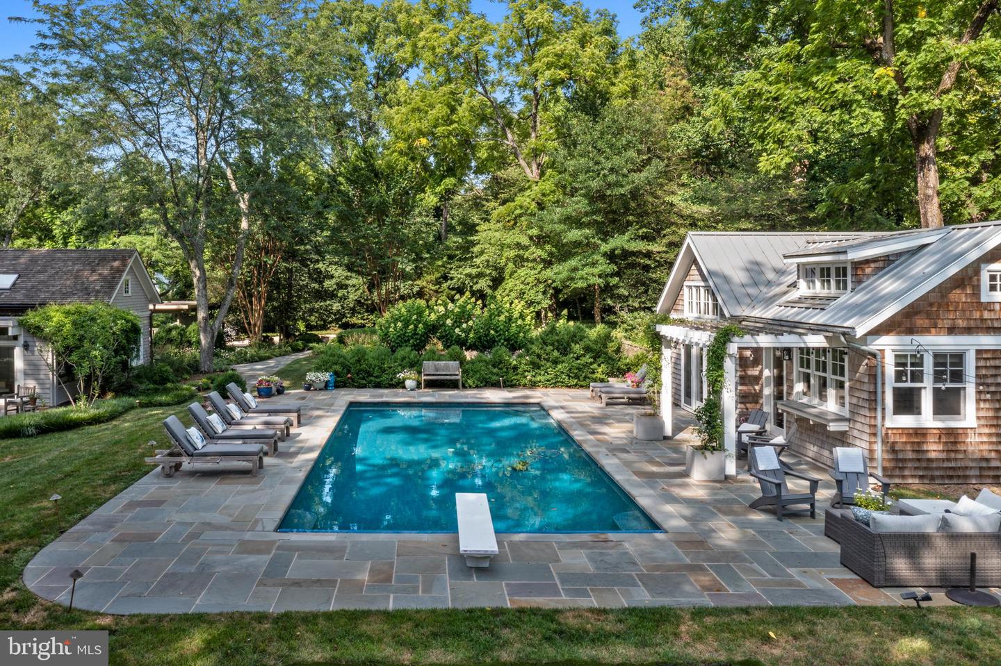 Annapolis, Maryland, 21403, United States, 5 Bedrooms Bedrooms, ,4 BathroomsBathrooms,Residential,For Sale,1895368