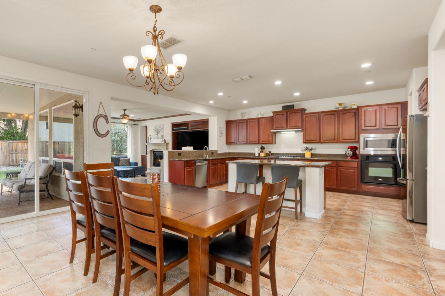 Lincoln, California, 95648, United States, 5 Bedrooms Bedrooms, ,4 BathroomsBathrooms,Residential,For Sale,2035339