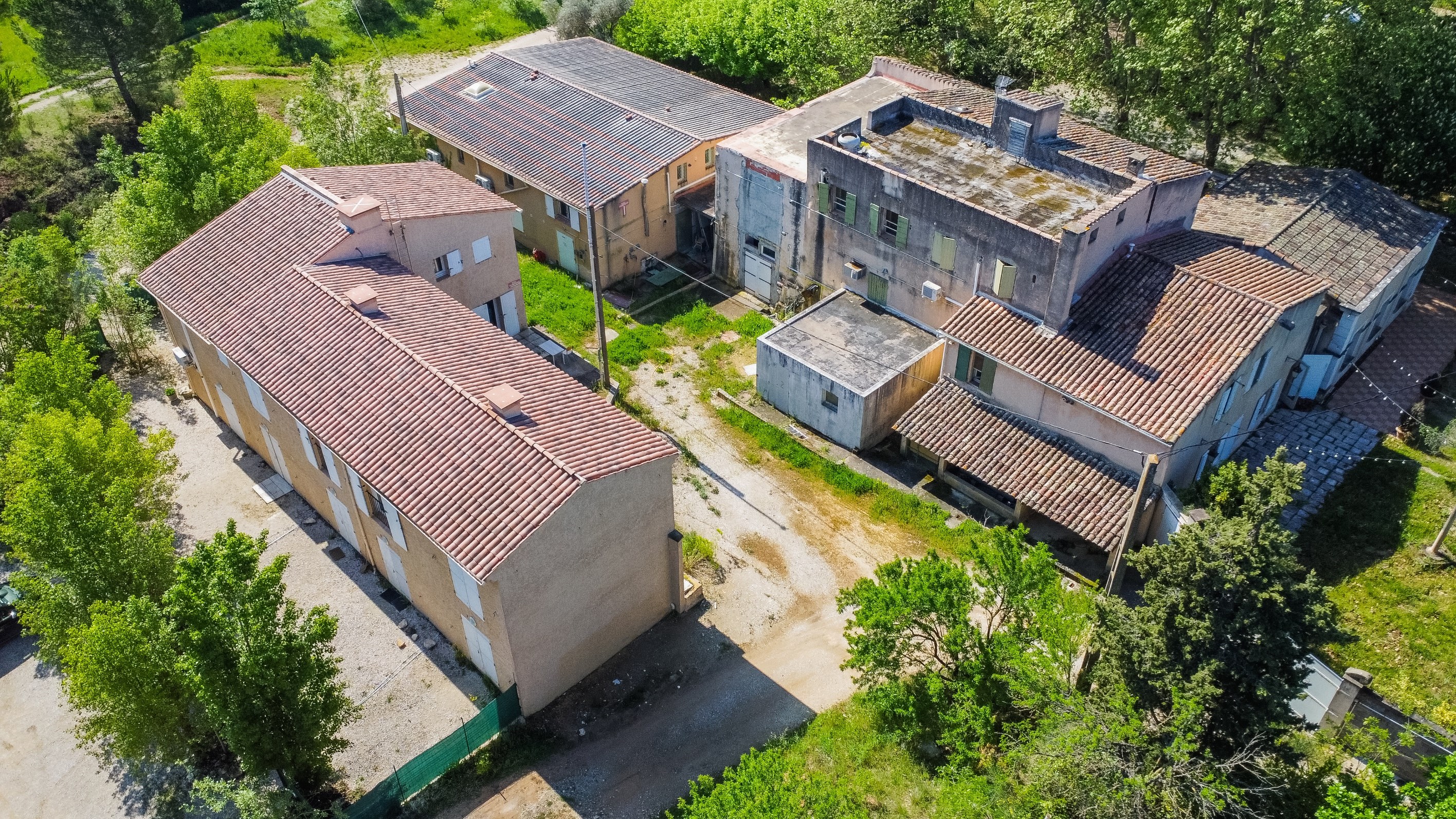  Multifunctional Property in the Heart of the Aix Countryside – Puyricard Area J… - 物件實景