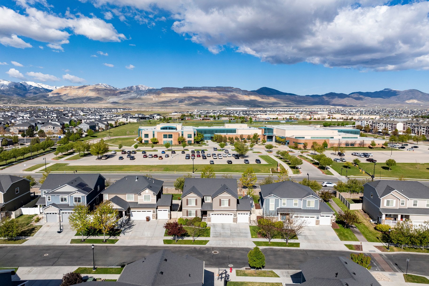  Luxury Meets Livability in This Upgraded Herriman Showpiece - 物件實景