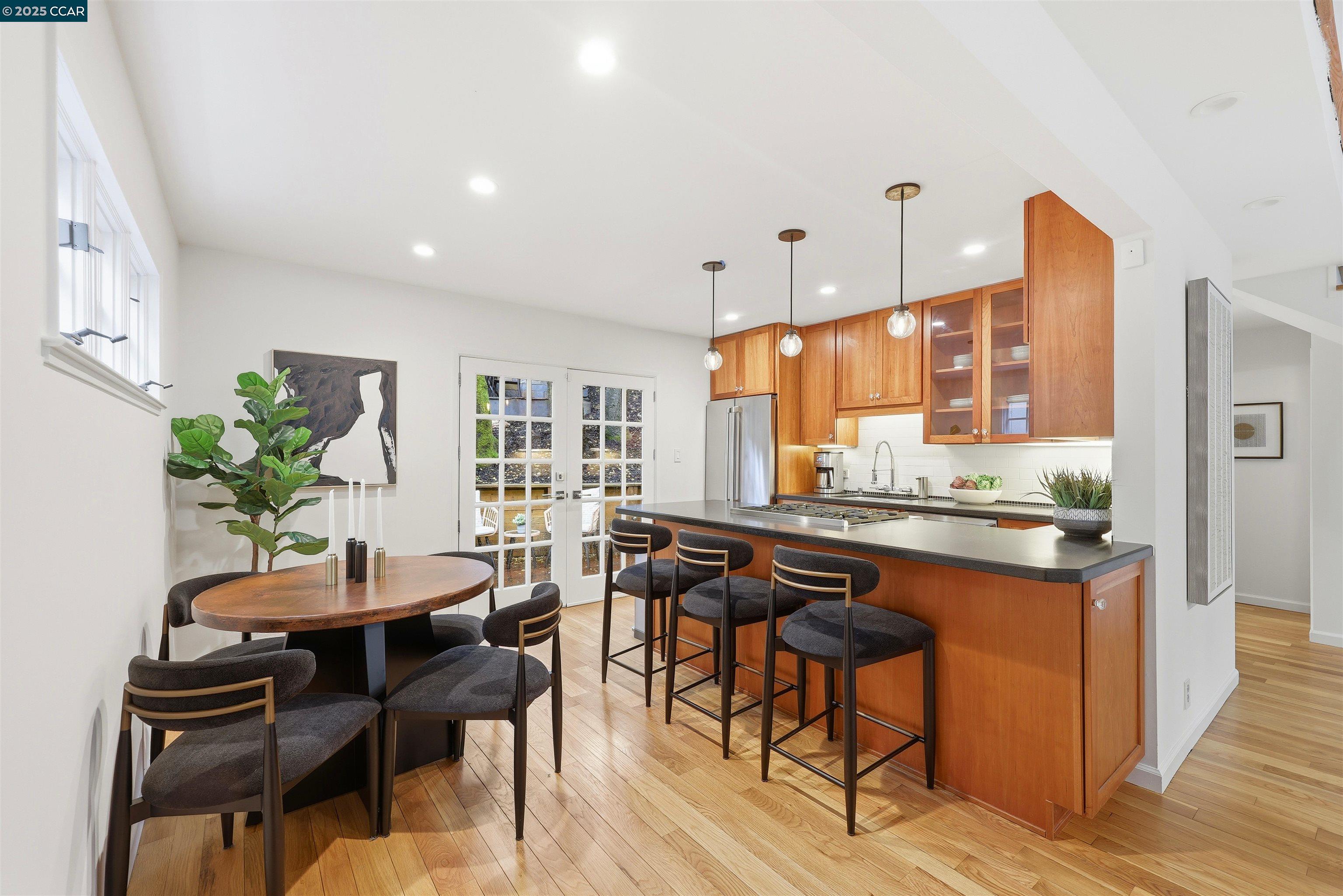 Orinda, California, 94563, United States, 3 Bedrooms Bedrooms, ,2 BathroomsBathrooms,Residential,For Sale,1993429