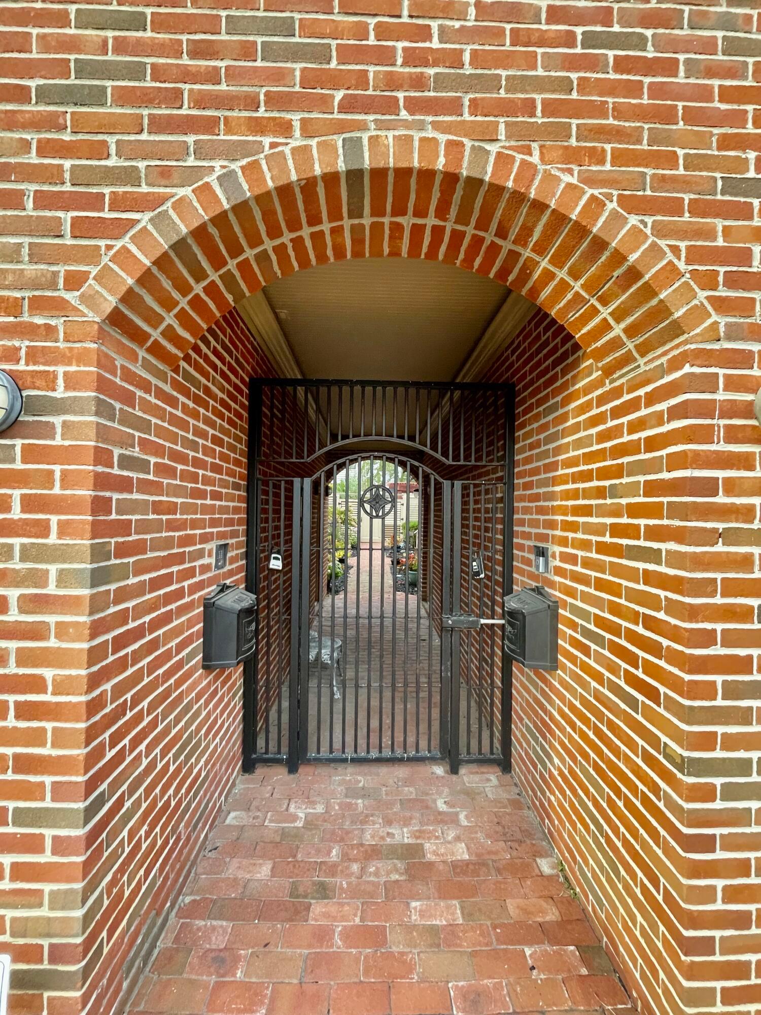 Columbus, Ohio, 43206, United States, 3 Bedrooms Bedrooms, ,4 BathroomsBathrooms,Residential,For Sale,1979603