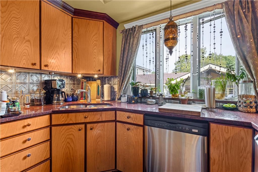 Pawtucket, Rhode Island, 02861, United States, 4 Bedrooms Bedrooms, ,2 BathroomsBathrooms,Residential,For Sale,2006296