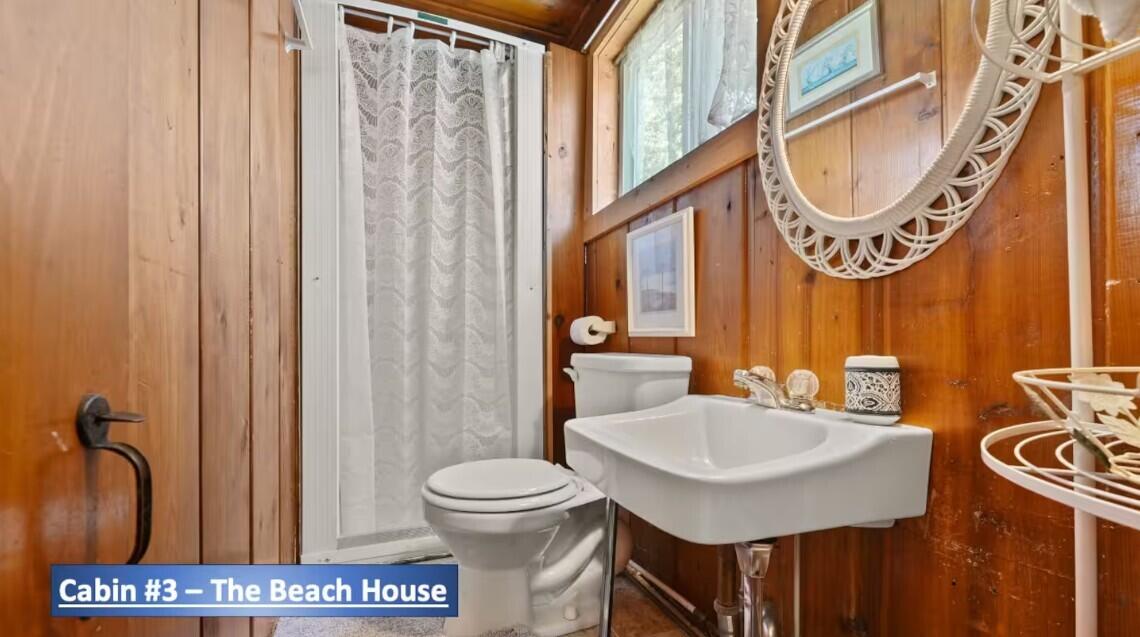 Houghton Lake, Michigan, 48629, United States, 8 Bedrooms Bedrooms, ,4 BathroomsBathrooms,Residential,For Sale,1990412