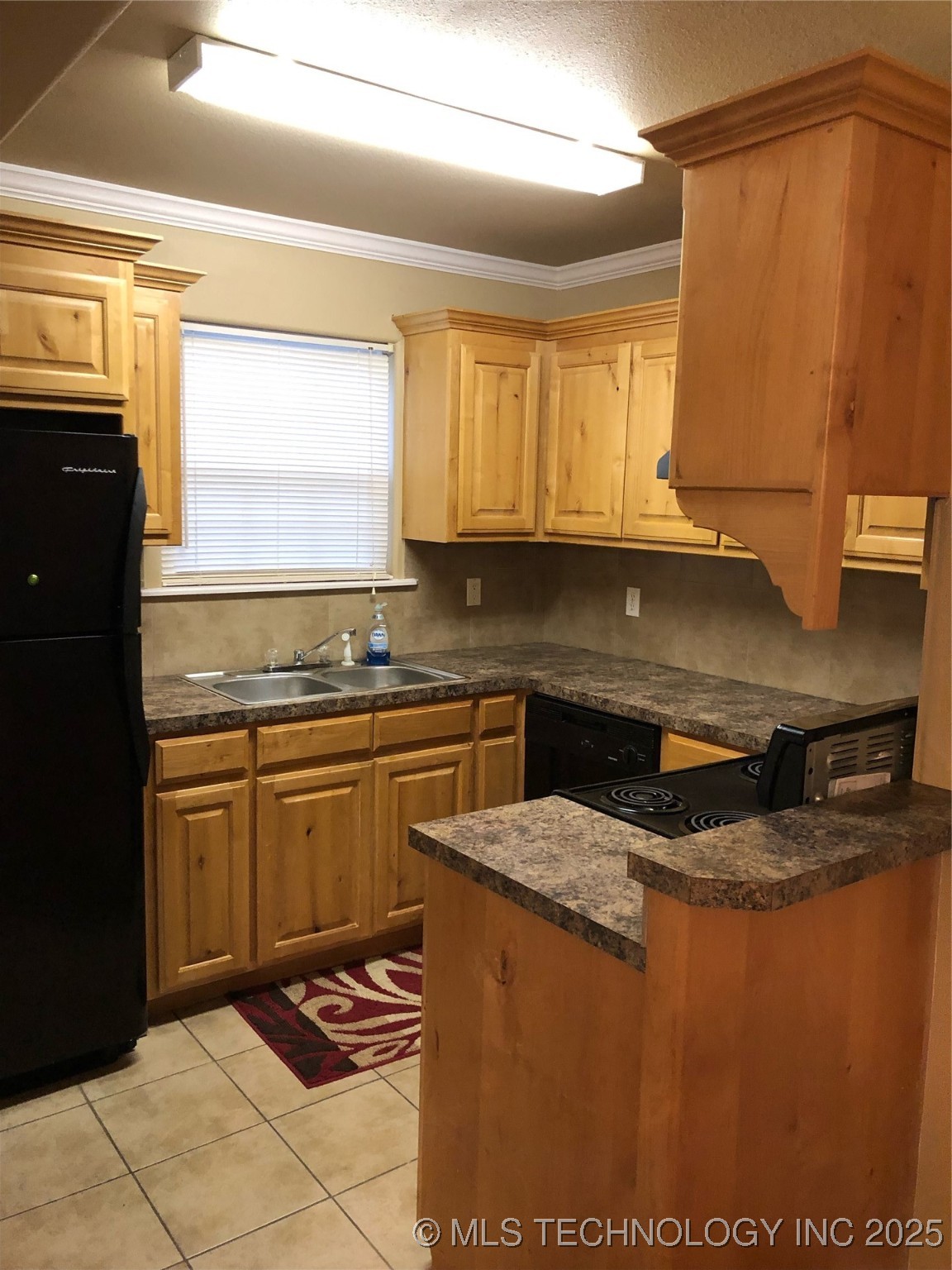 Tahlequah, Oklahoma, 74464, United States, 6 Bedrooms Bedrooms, ,8 BathroomsBathrooms,Residential,For Sale,1932775