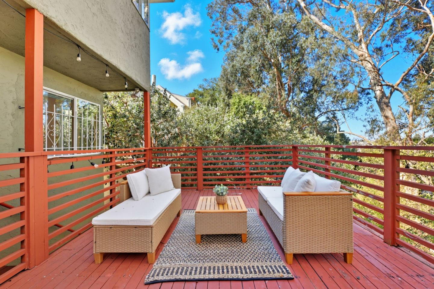 Oakland, California, 94610, United States, 4 Bedrooms Bedrooms, ,4 BathroomsBathrooms,Residential,For Sale,1987505