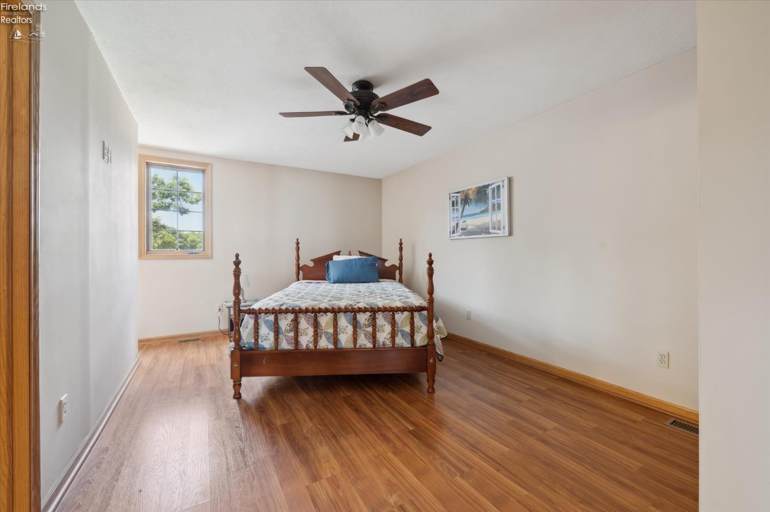 Put-In-Bay, Ohio, 43456, United States, 5 Bedrooms Bedrooms, ,3 BathroomsBathrooms,Residential,For Sale,1979918