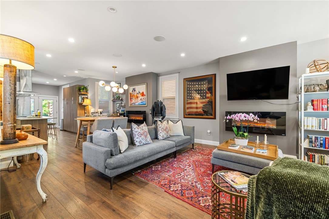 East Liberty, Pennsylvania, 15206, United States, 4 Bedrooms Bedrooms, ,4 BathroomsBathrooms,Residential,For Sale,1950996