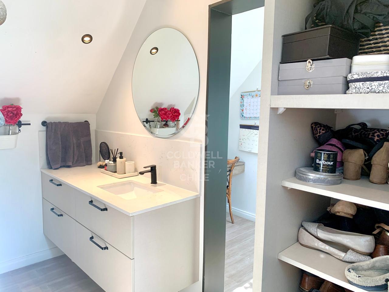 Lo Barnechea, Chile, 6 Bedrooms Bedrooms, ,5 BathroomsBathrooms,Residential,For Sale,1963848