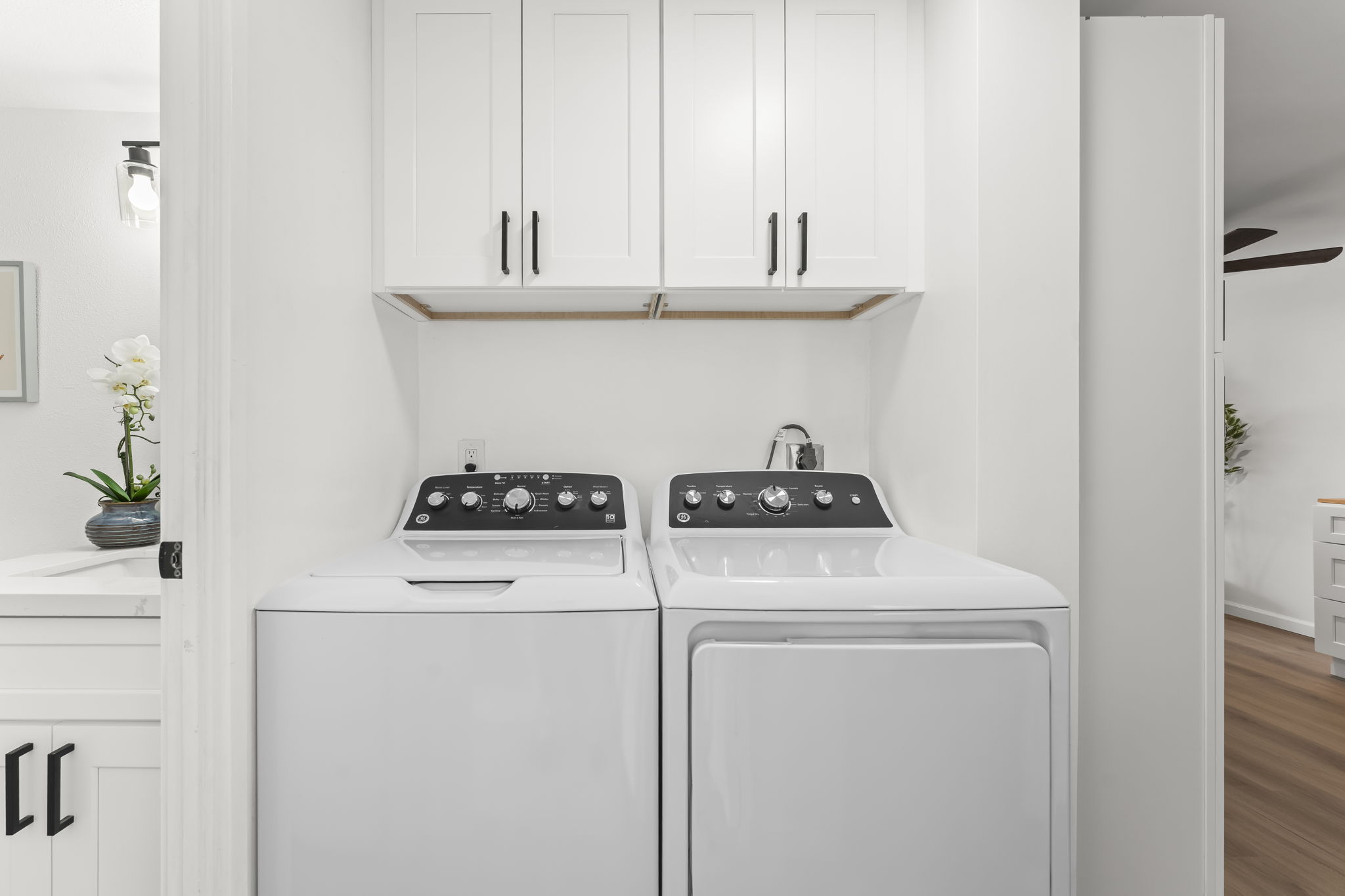 Honolulu, Hawaii, 96818, United States, 3 Bedrooms Bedrooms, ,2 BathroomsBathrooms,Residential,For Sale,2007889