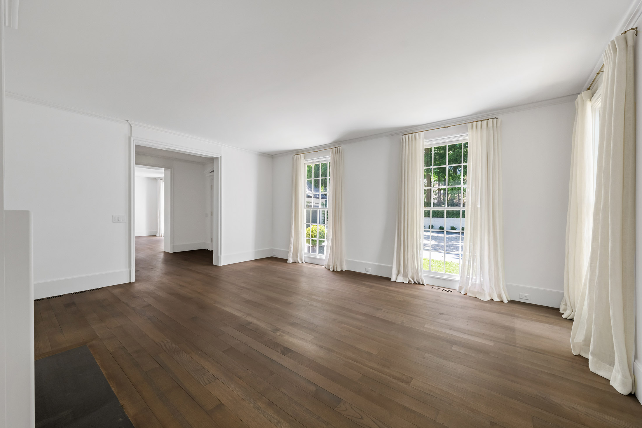  Timeless Architecture and Modern Livability Converge in Tuxedo Park Home - 物件實景