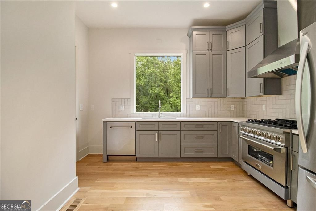 Atlanta, Georgia, 30342, United States, 6 Bedrooms Bedrooms, ,8 BathroomsBathrooms,Residential,For Sale,1858918