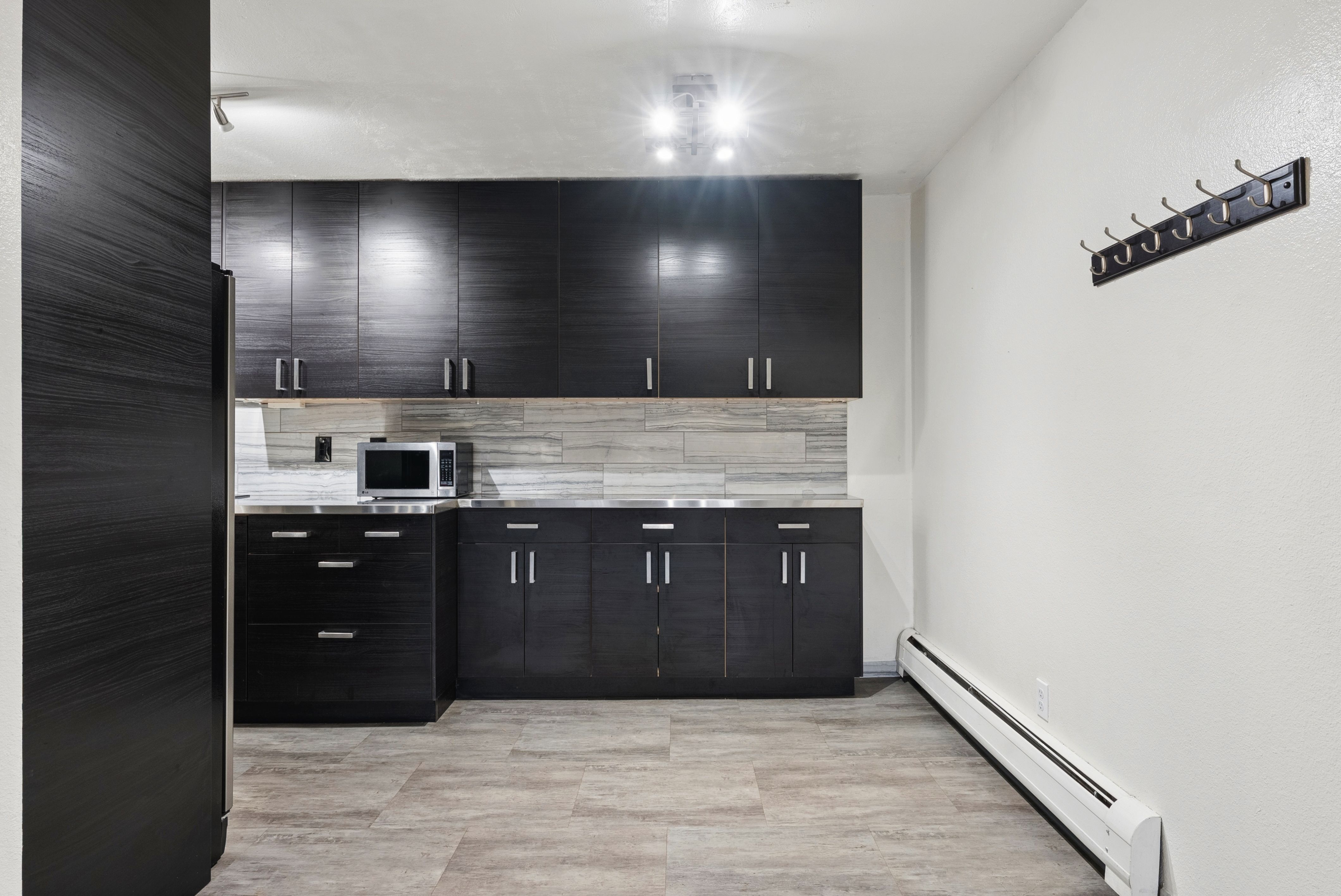  Move-In Ready Condo In Prime Golden Location - 物件實景