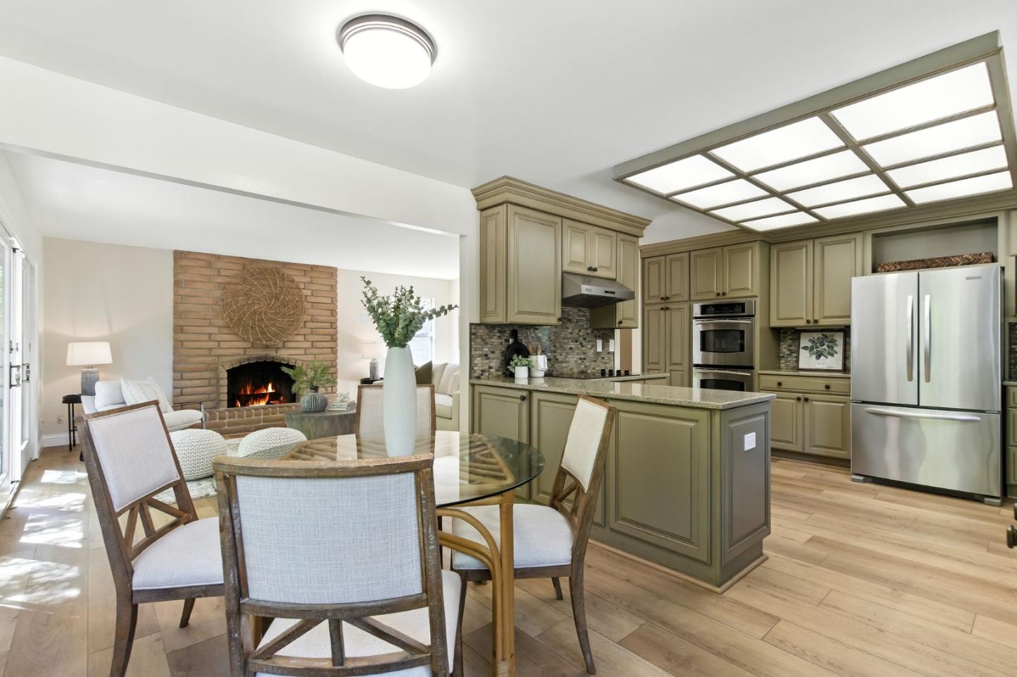 Saratoga, California, 95070, United States, 5 Bedrooms Bedrooms, ,3 BathroomsBathrooms,Residential,For Sale,1942184