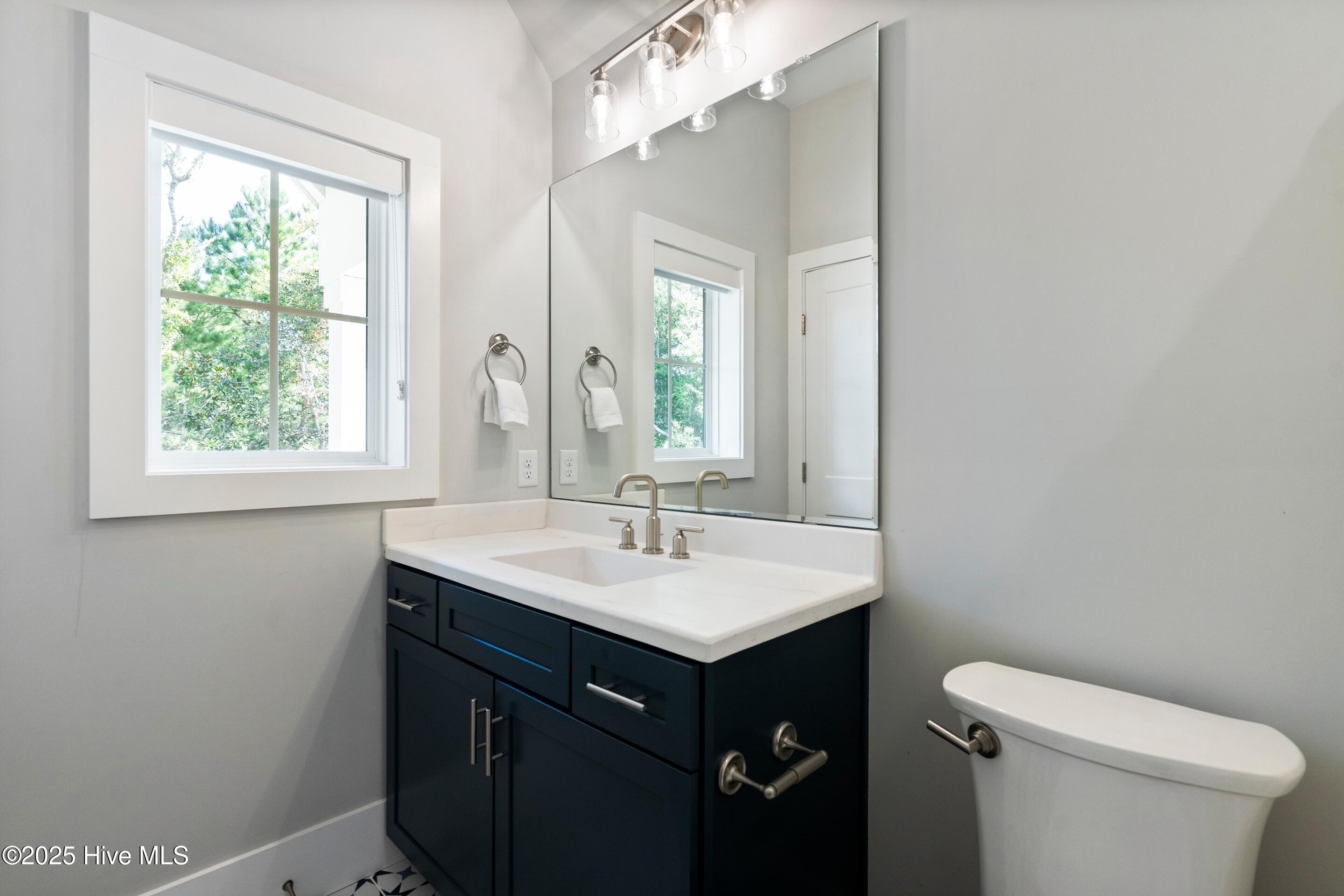 Wilmington, North Carolina, 28411, United States, 4 Bedrooms Bedrooms, ,5 BathroomsBathrooms,Residential,For Sale,1992122