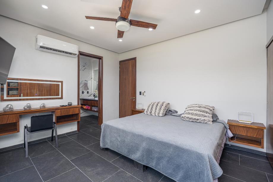 Republica dominicana, Puerto Vallarta, Jalisco, 48330, Mexico, 2 Bedrooms Bedrooms, ,1 BathroomBathrooms,Residential,For Sale,Republica dominicana,1612595