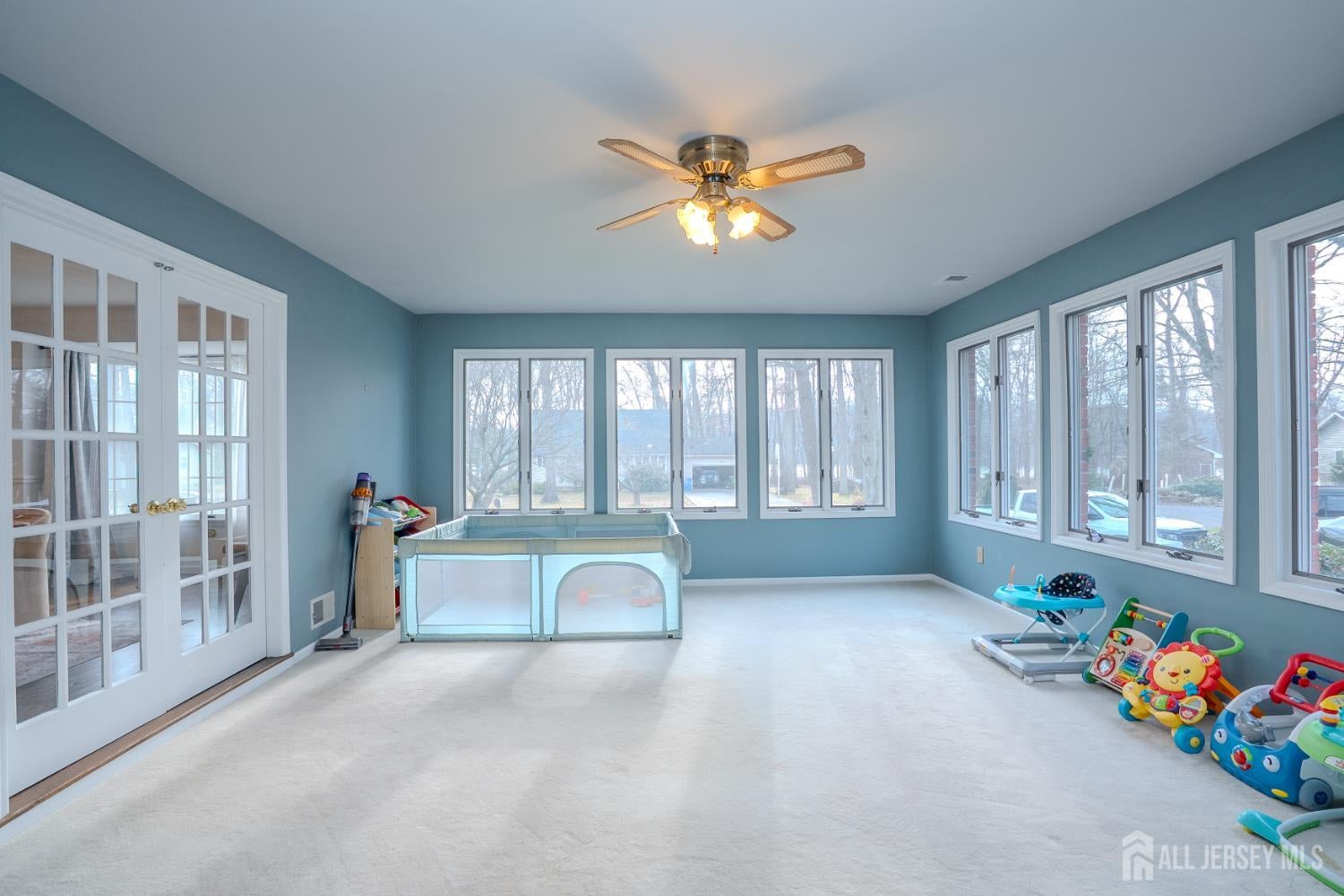 North Brunswick, New Jersey, 08902, United States, 5 Bedrooms Bedrooms, ,3 BathroomsBathrooms,Residential,For Sale,2002843