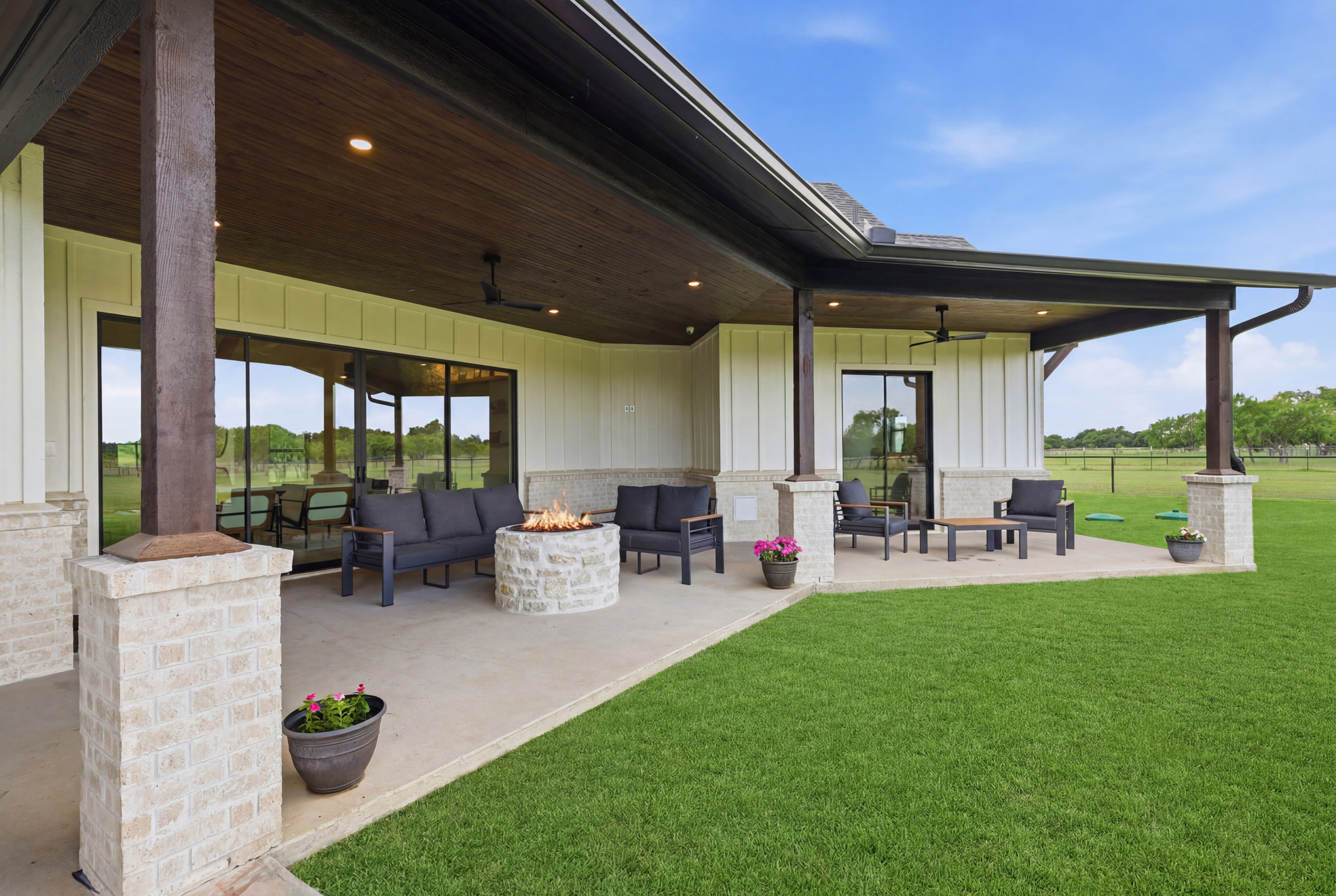  519 Reason Jones Road, Valley View, TX, 76272 - 物件實景