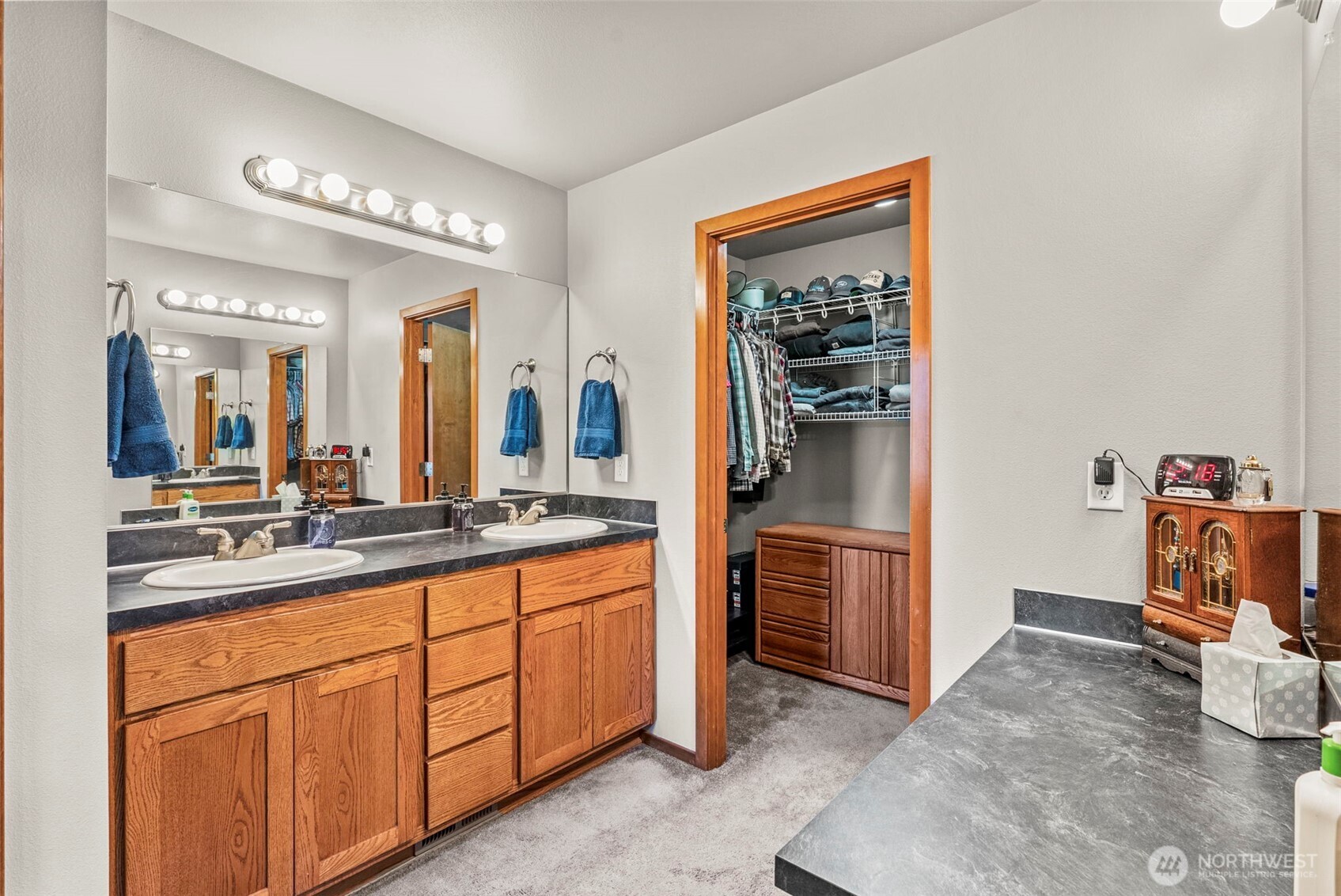 Castle Rock, Washington, 98611, United States, 3 Bedrooms Bedrooms, ,3 BathroomsBathrooms,Residential,For Sale,1836811