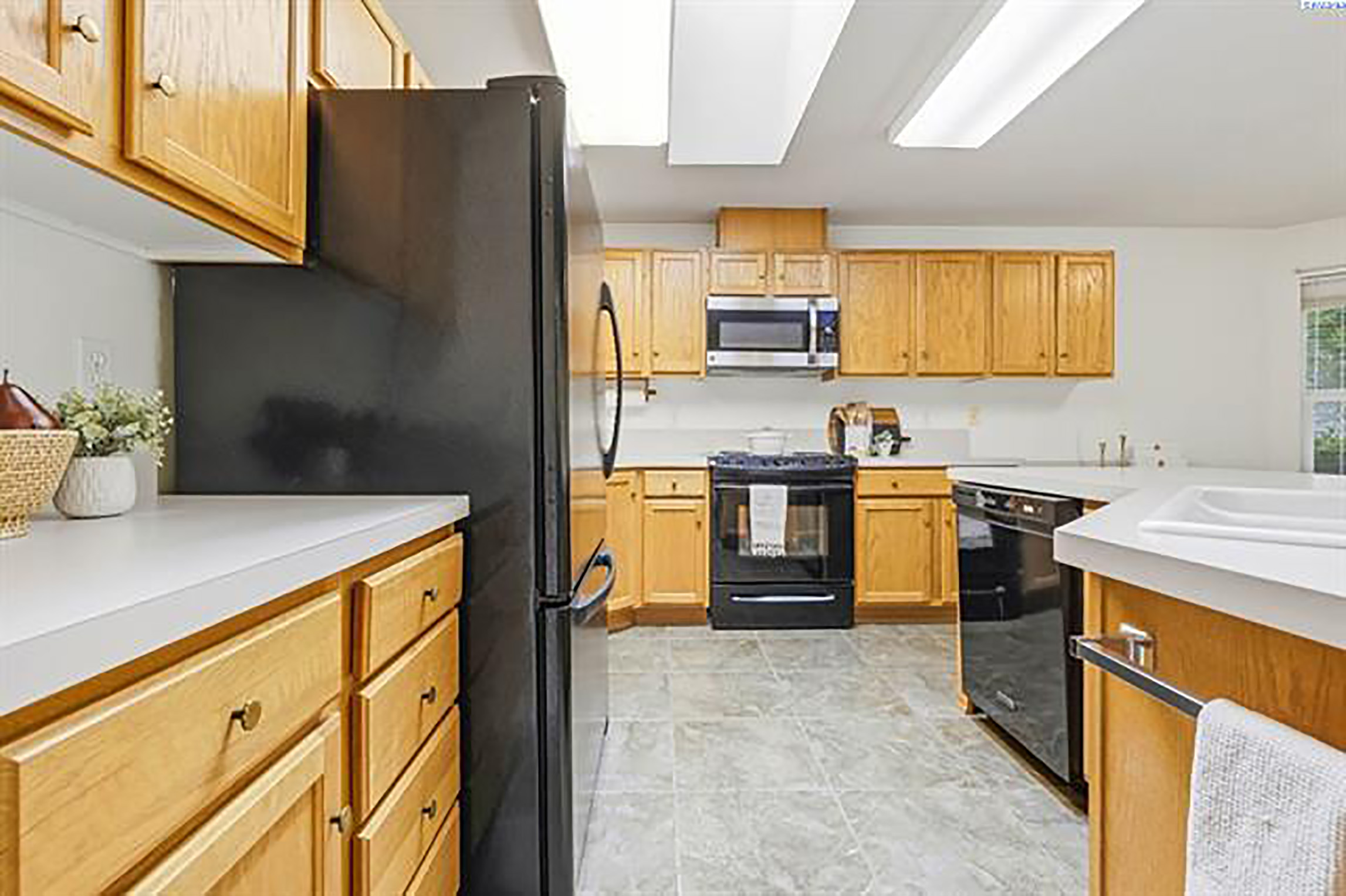  Updated home in the Village at Canyon Lakes - 物件實景