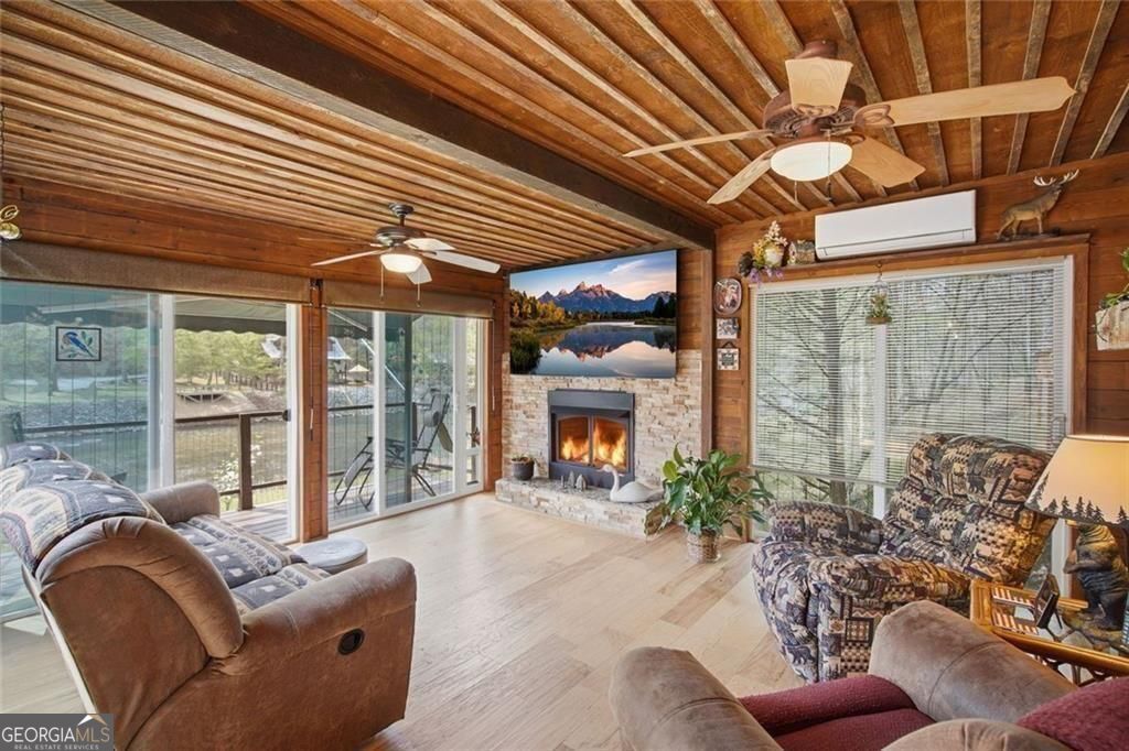 Ellijay, Georgia, 30540, United States, 3 Bedrooms Bedrooms, ,3 BathroomsBathrooms,Residential,For Sale,2036628