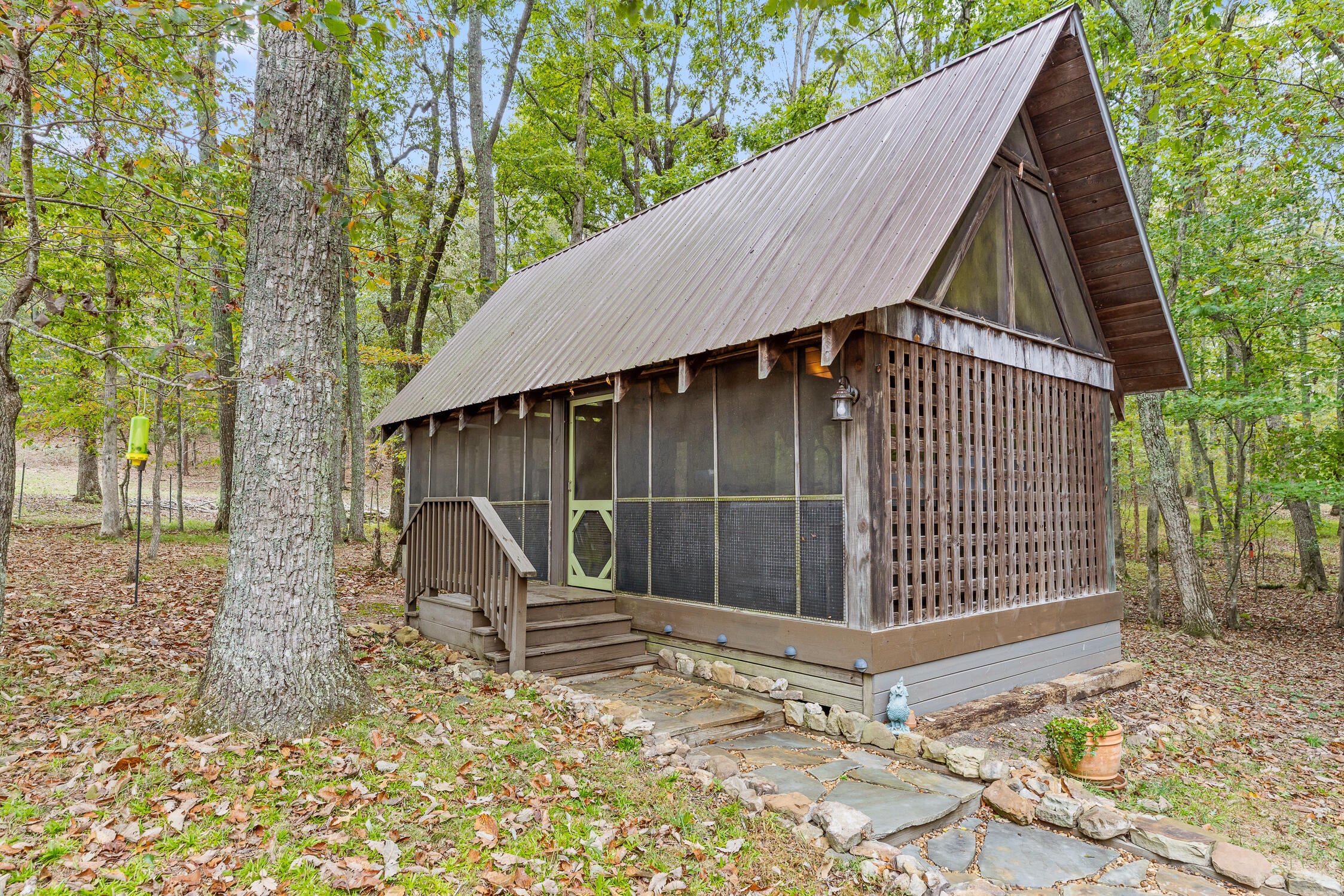 Mentone, Alabama, 35984, United States, 3 Bedrooms Bedrooms, ,2 BathroomsBathrooms,Residential,For Sale,1977298