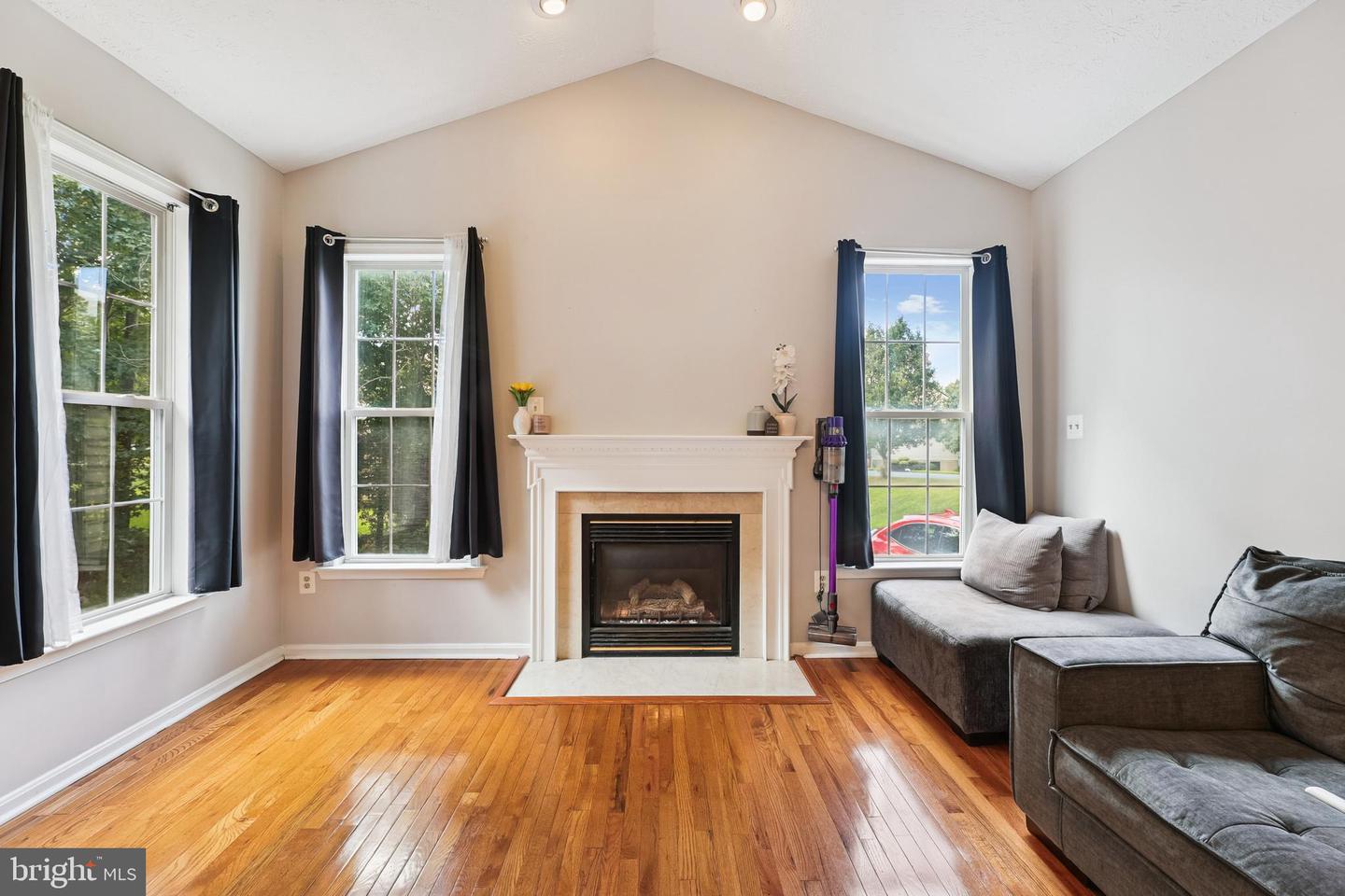 Waldorf, Maryland, 20603, United States, 4 Bedrooms Bedrooms, ,4 BathroomsBathrooms,Residential,For Sale,1918703