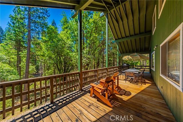 Yosemite, California, 95389, United States, 5 Bedrooms Bedrooms, ,4 BathroomsBathrooms,Residential,For Sale,1981132
