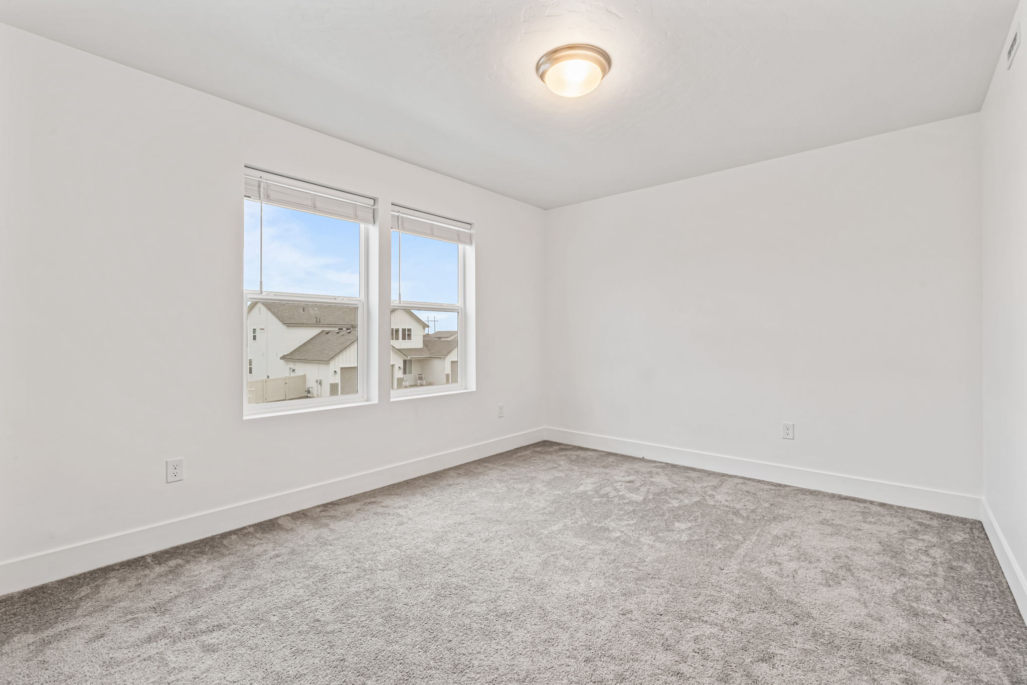 Caldwell, Idaho, 83607, United States, 4 Bedrooms Bedrooms, ,3 BathroomsBathrooms,Residential,For Sale,2005985