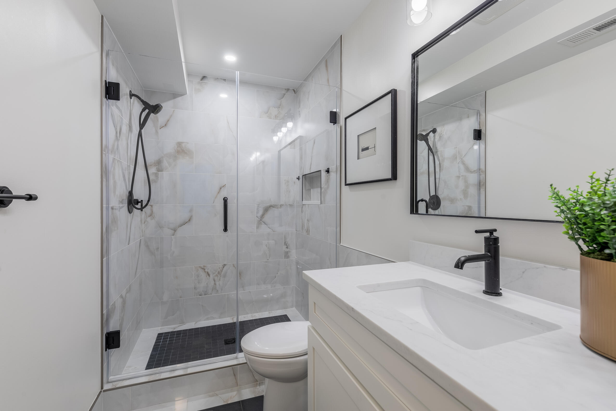 215 Andover Court Northeast, Leesburg, VA 20176 - 物件實景
