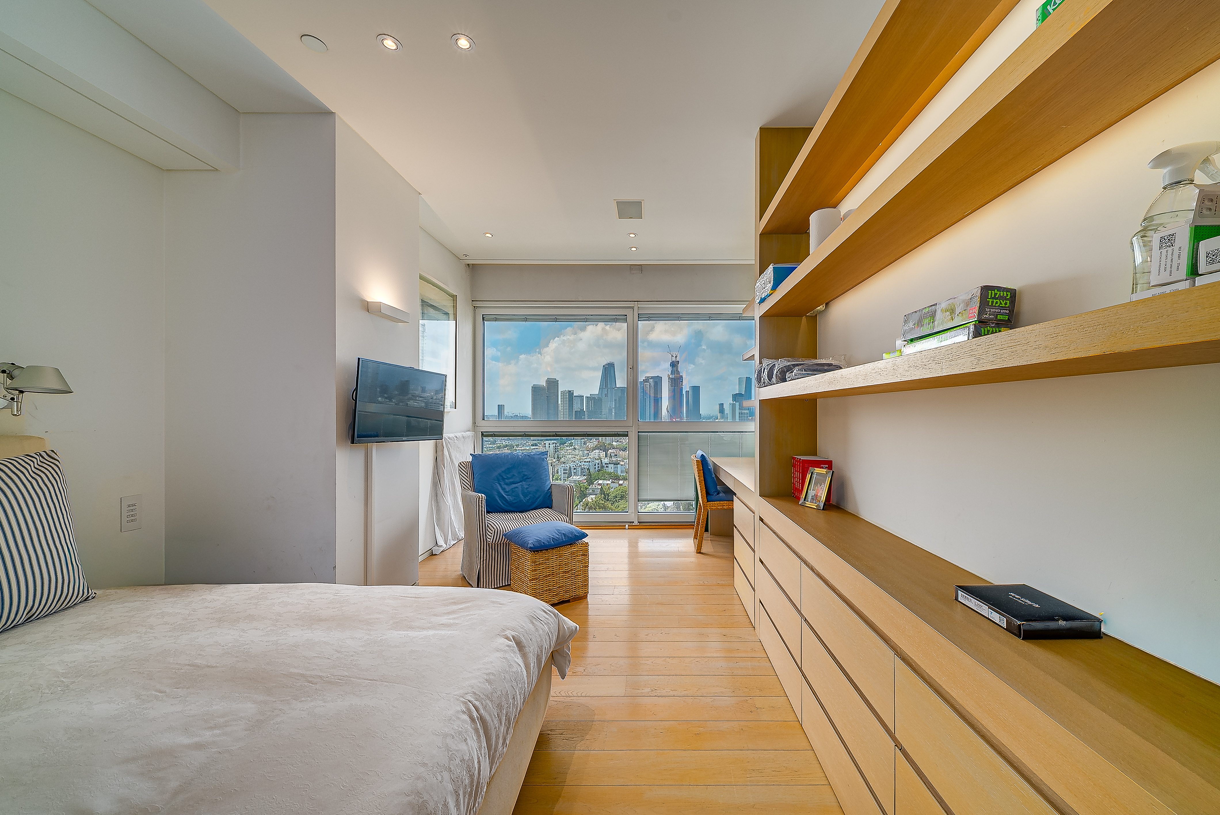  A Timeless Sea View Residence at Akirov Towers - 物件實景