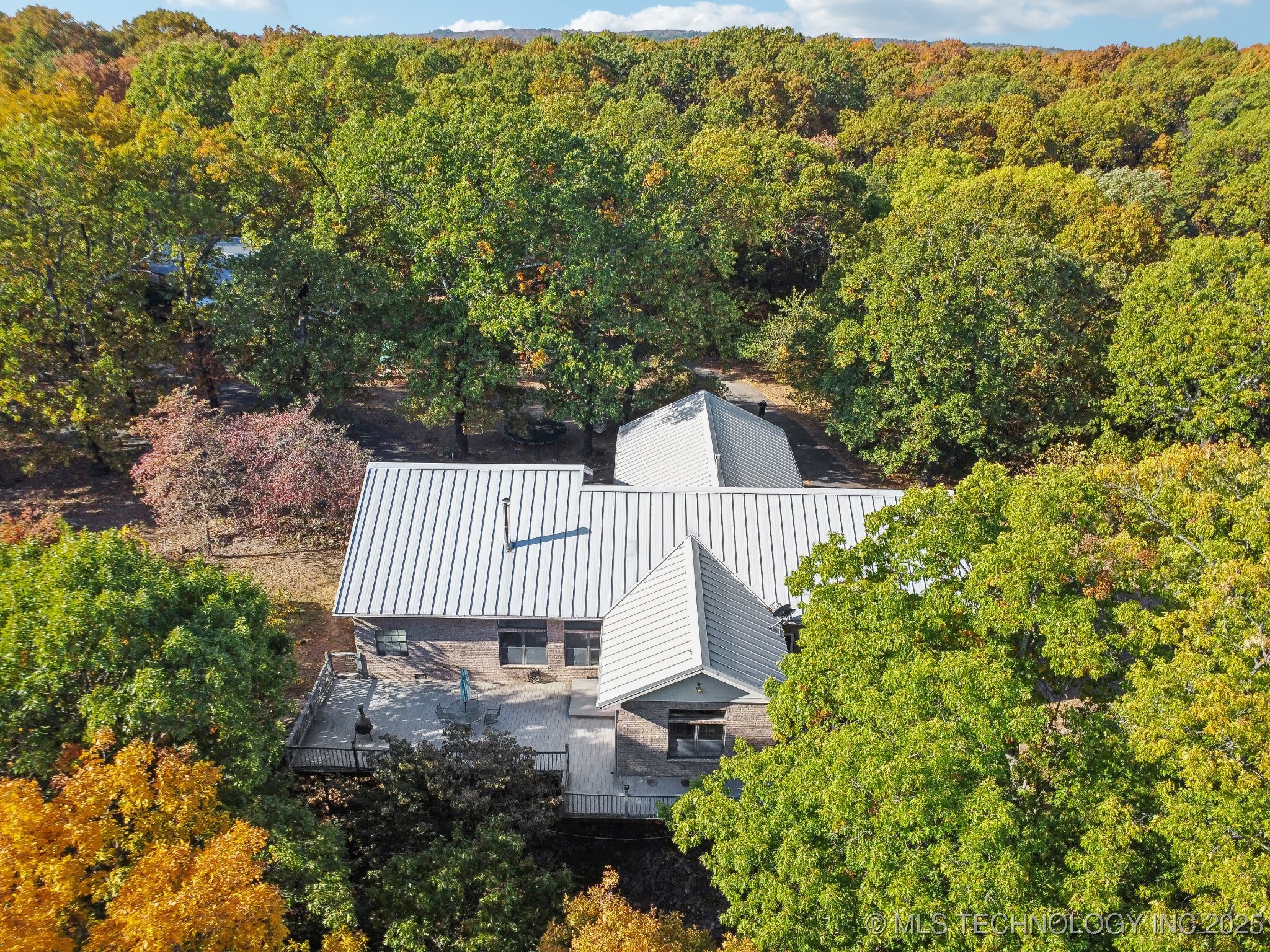 Spavinaw, Oklahoma, 74366, United States, 3 Bedrooms Bedrooms, ,2 BathroomsBathrooms,Residential,For Sale,1903763