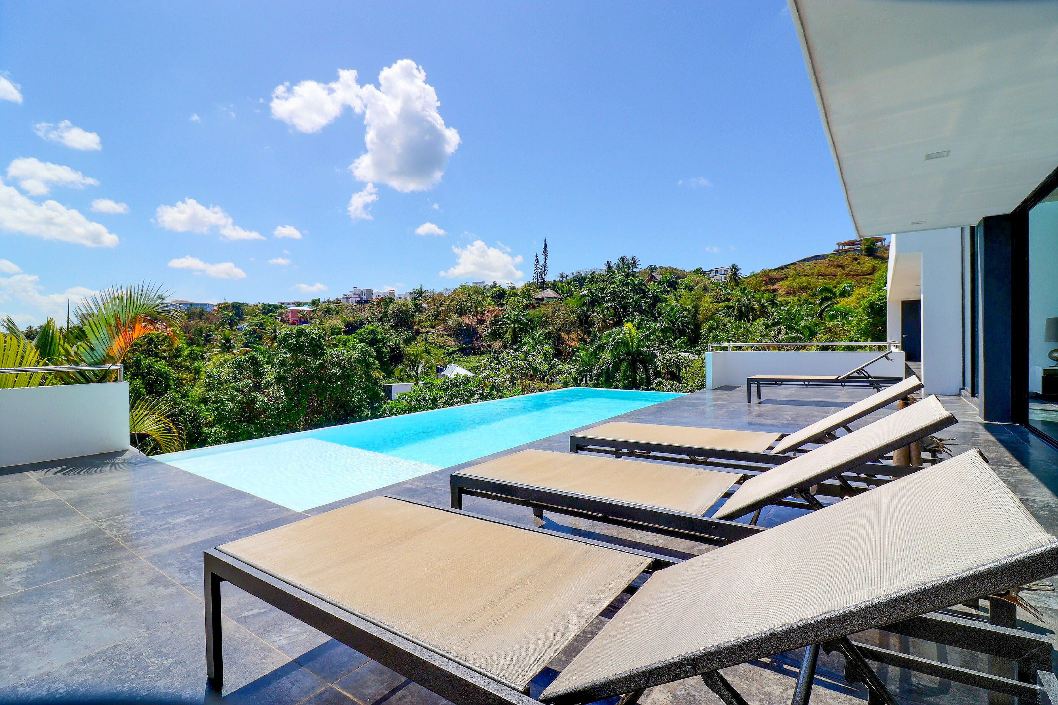  Villa Larimar: Luxury Villa with Ocean Views & Rooftop Expansion Potential - 物件實景