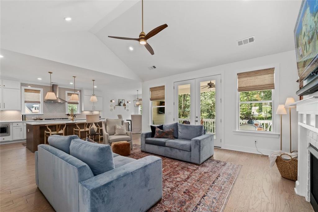 Gainesville, Georgia, 30506, United States, 5 Bedrooms Bedrooms, ,5 BathroomsBathrooms,Residential,For Sale,1846950