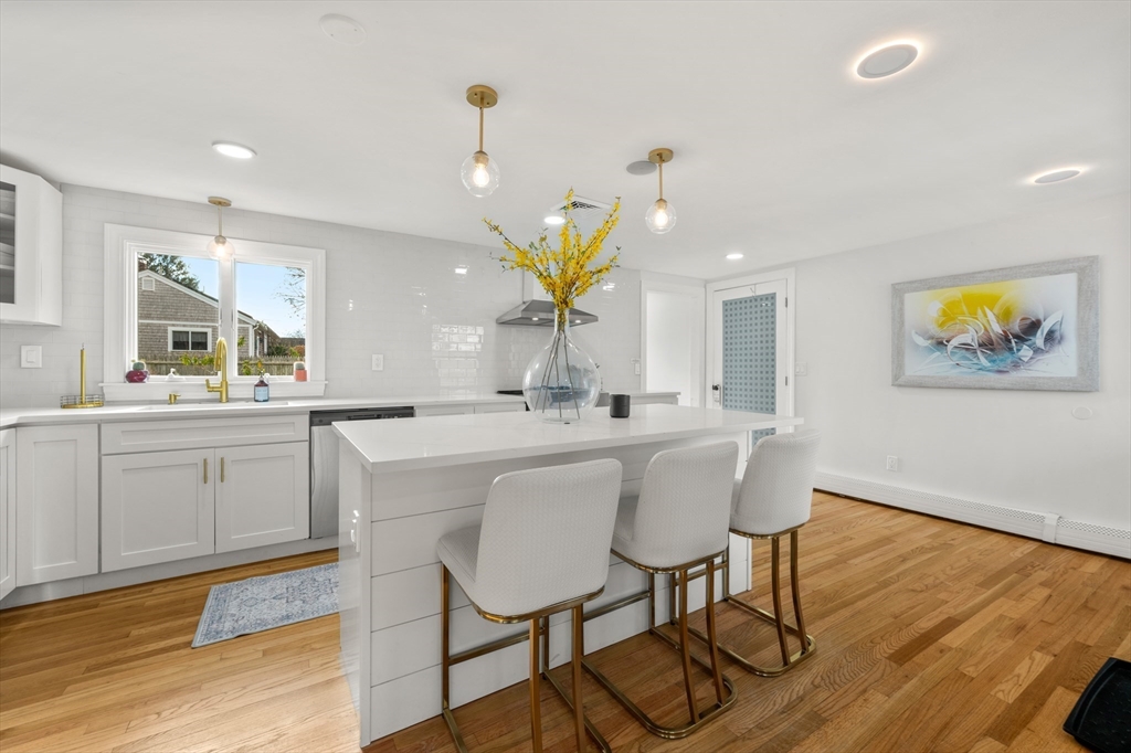 Yarmouth, Massachusetts, 02664, United States, 3 Bedrooms Bedrooms, ,2 BathroomsBathrooms,Residential,For Sale,2002259