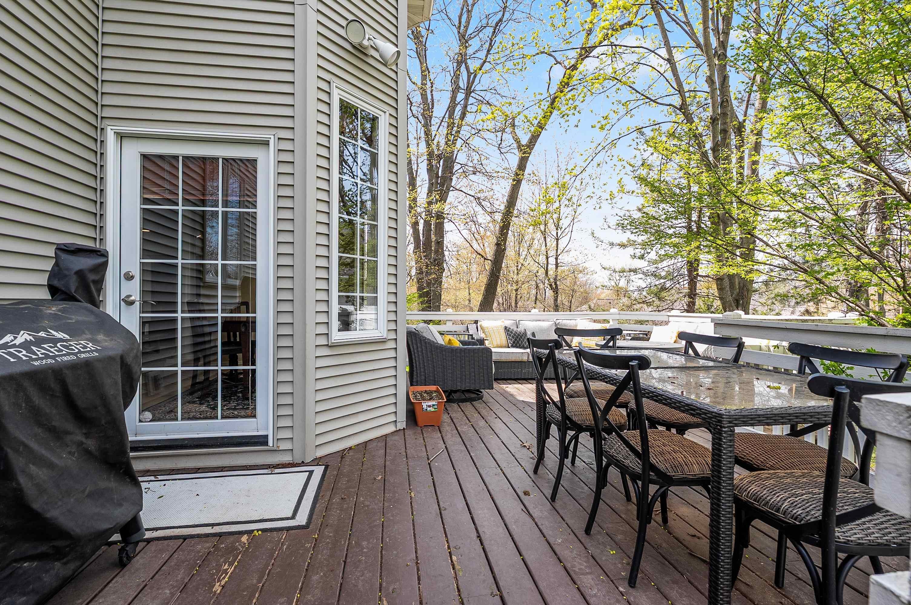 GREEN BAY, Wisconsin, 54313, United States, 4 Bedrooms Bedrooms, ,5 BathroomsBathrooms,Residential,For Sale,2048665