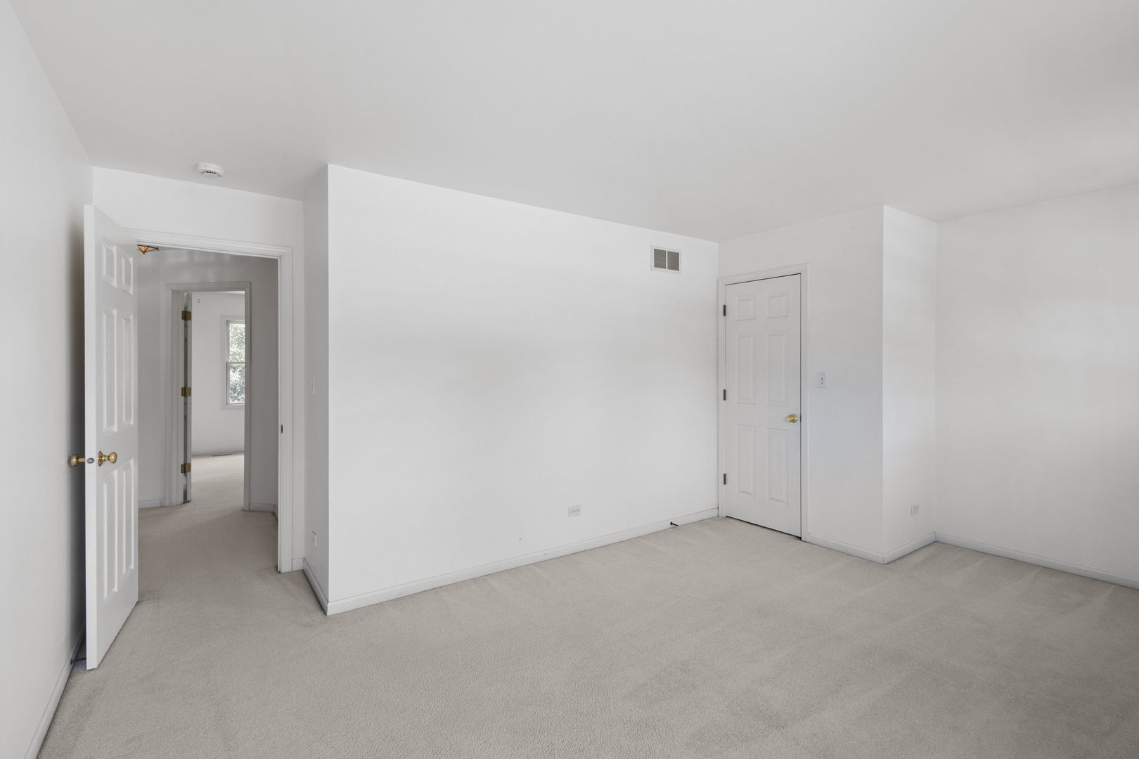 West Chicago, Illinois, 60185, United States, 4 Bedrooms Bedrooms, ,3 BathroomsBathrooms,Residential,For Sale,1968973