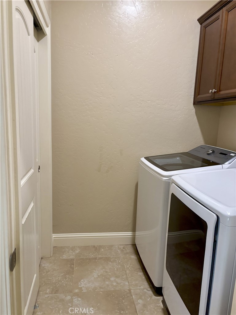 Clovis, California, 93619, United States, 3 Bedrooms Bedrooms, ,2 BathroomsBathrooms,Residential,For Sale,1919541
