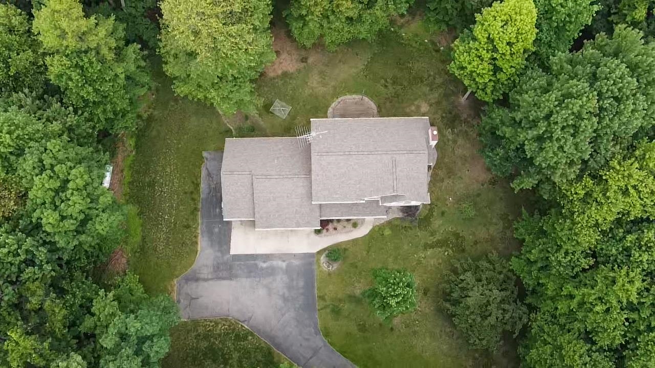 WAUPACA, Wisconsin, 54981, United States, 4 Bedrooms Bedrooms, ,3 BathroomsBathrooms,Residential,For Sale,1913222