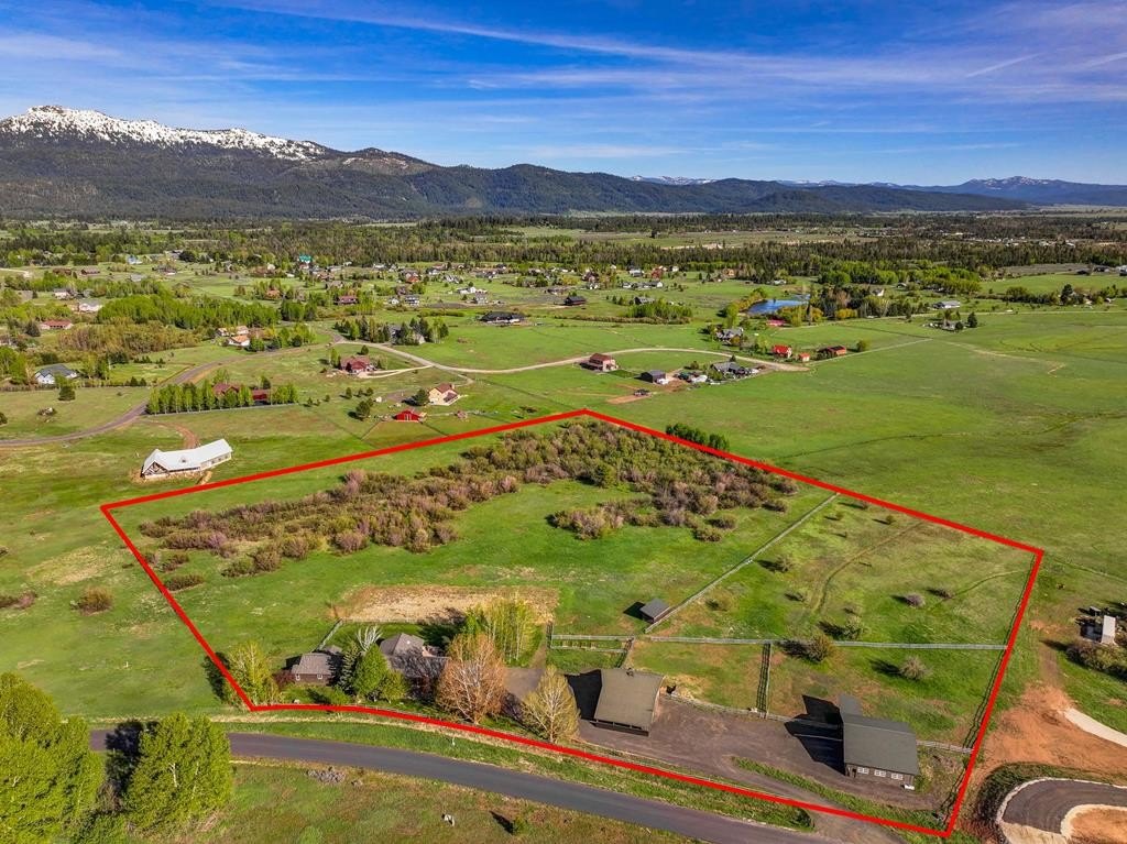 McCall, Idaho, 83638, United States, 4 Bedrooms Bedrooms, ,2 BathroomsBathrooms,Residential,For Sale,1828717
