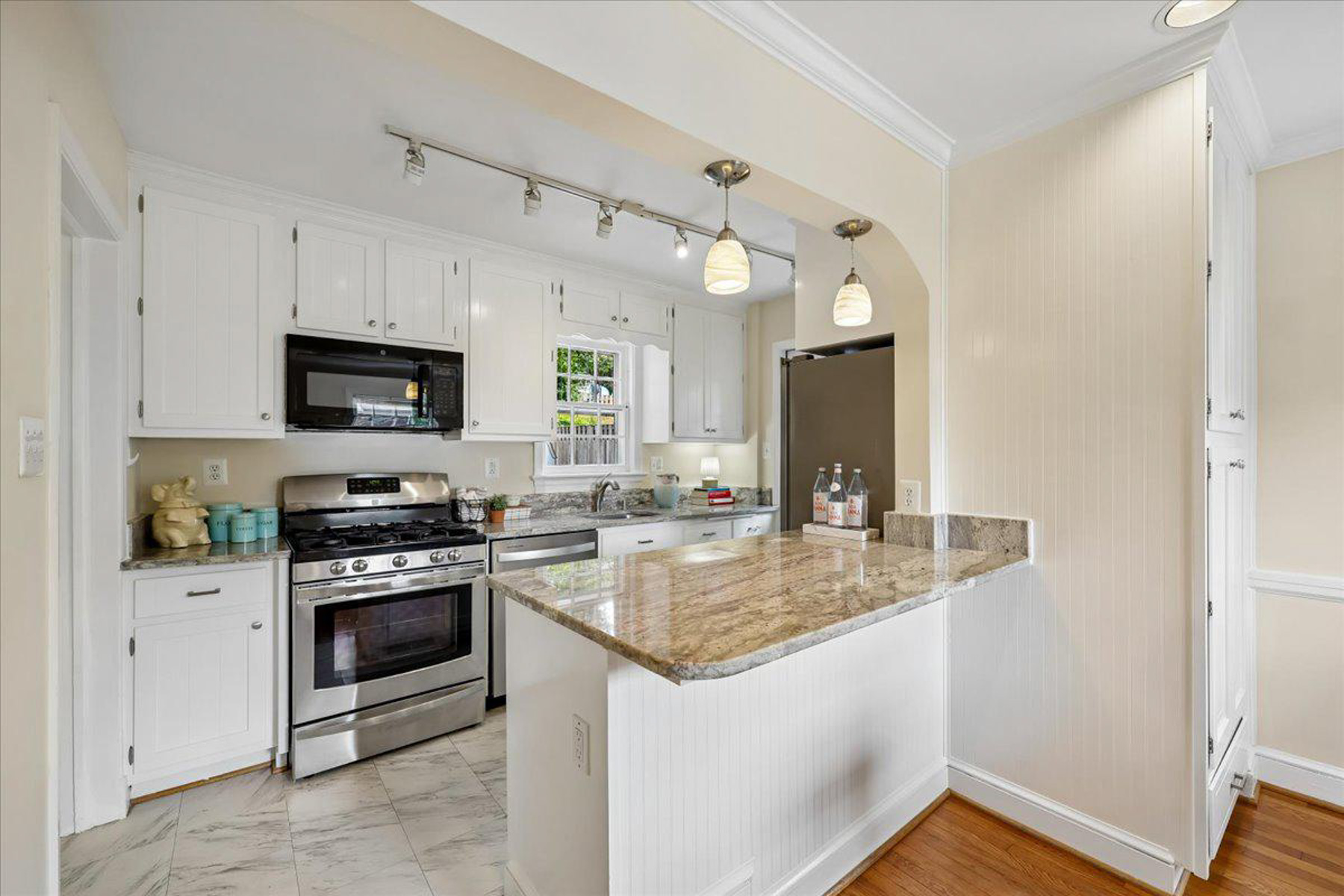  5805 Roosevelt Street, Bethesda, MD, 20817 - 物件實景