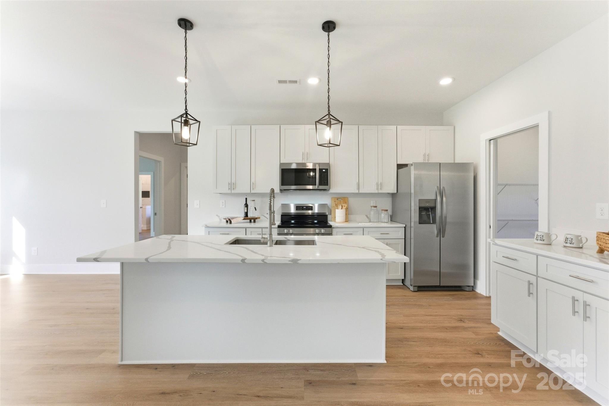 Conover, North Carolina, 28613, United States, 3 Bedrooms Bedrooms, ,2 BathroomsBathrooms,Residential,For Sale,1969077