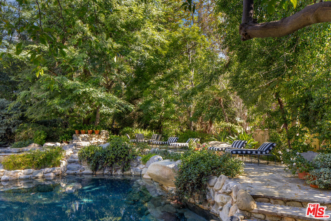 Beverly Hills, California, 90210, United States, 7 Bedrooms Bedrooms, ,9 BathroomsBathrooms,Residential,For Sale,1933482