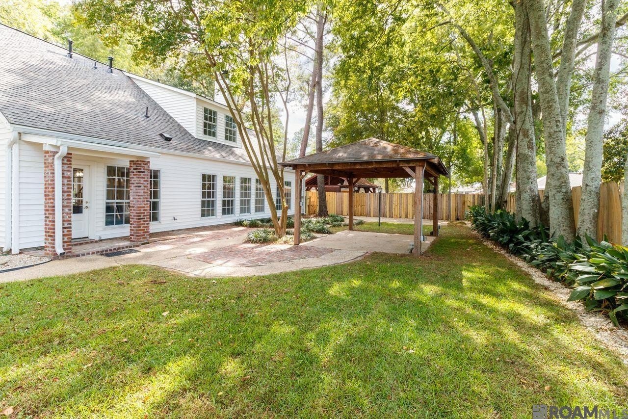 Baton Rouge, Louisiana, 70817, United States, 5 Bedrooms Bedrooms, ,4 BathroomsBathrooms,Residential,For Sale,1984389