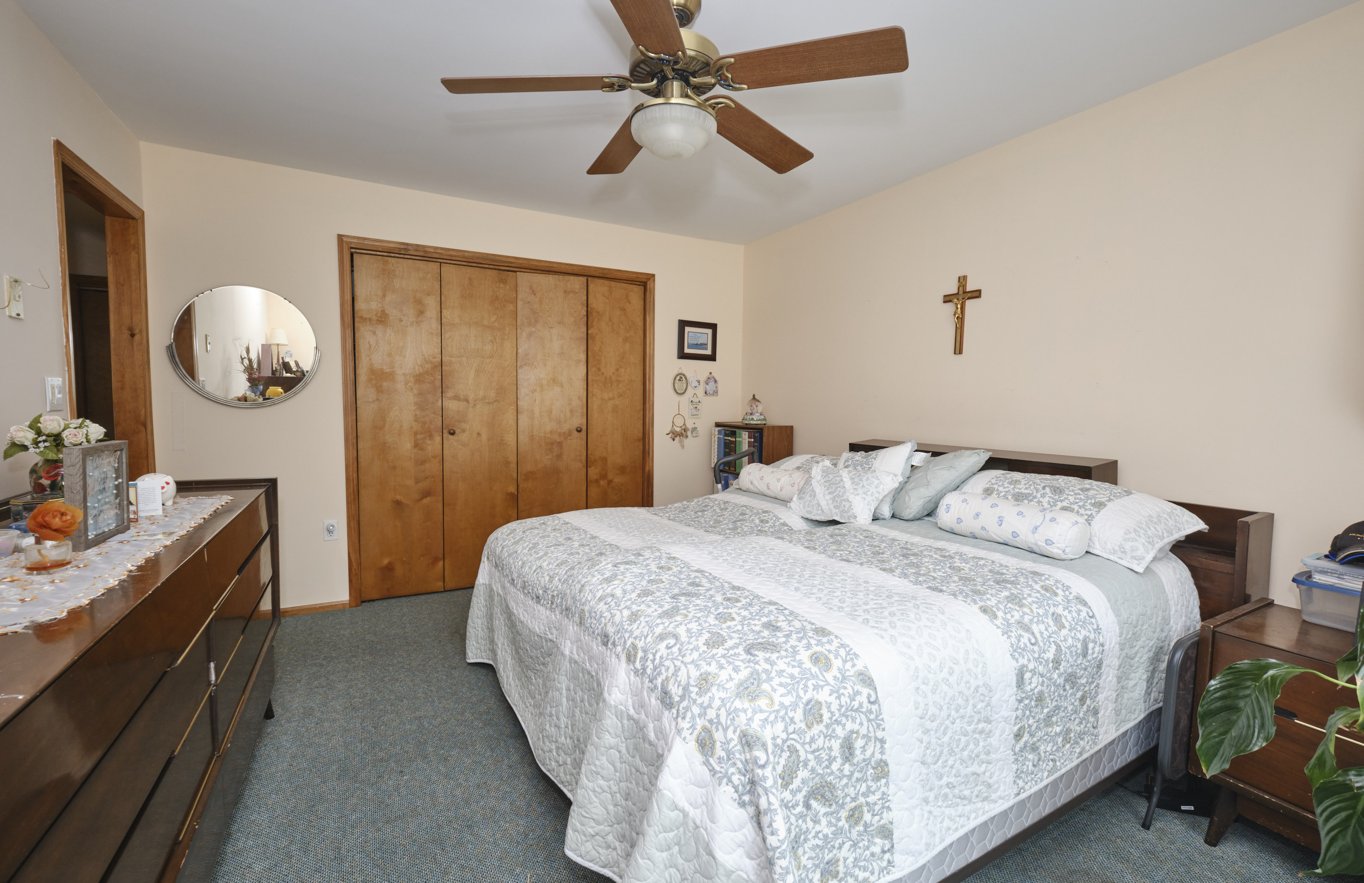 New Hyde Park, New York, 11040, United States, 4 Bedrooms Bedrooms, ,3 BathroomsBathrooms,Residential,For Sale,1977878