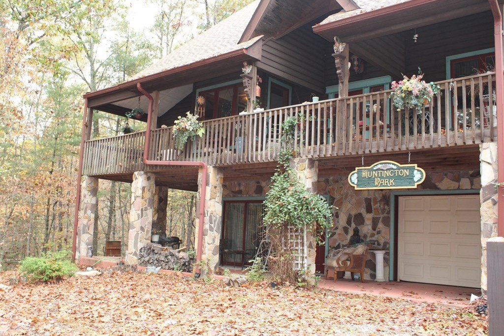 Murphy, North Carolina, 28906, United States, 2 Bedrooms Bedrooms, ,4 BathroomsBathrooms,Residential,For Sale,1915362